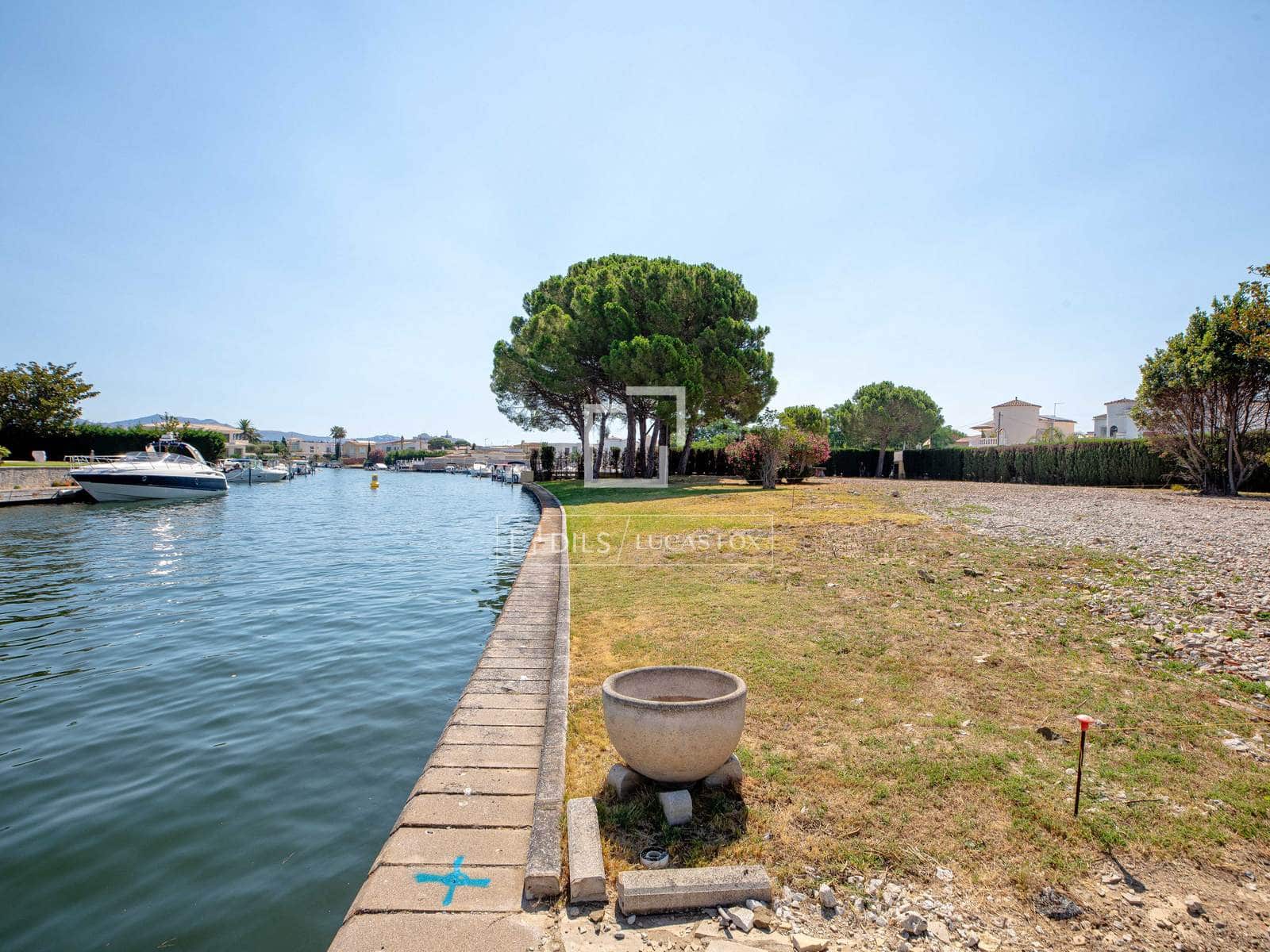 Tomt till salu i Castello d'Empuries - 750 000 € (Ref: 10008003)
