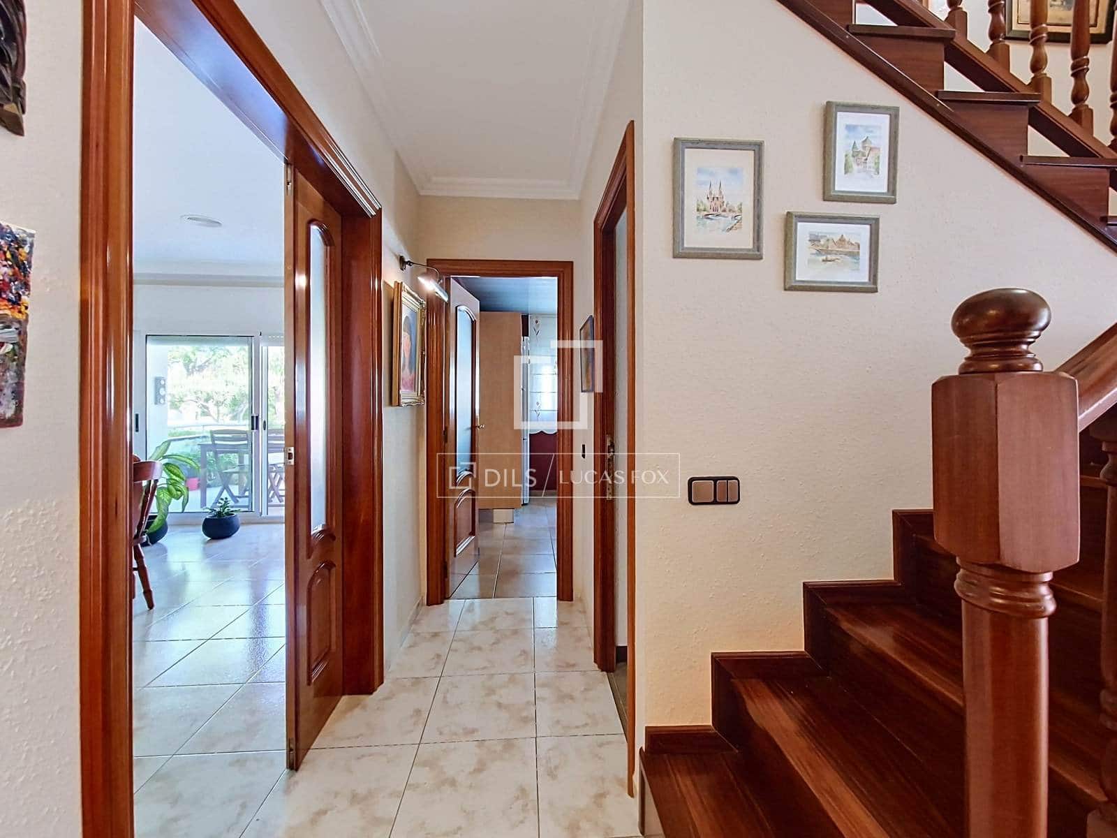 5 slaapkamer Villa te koop in Vilanova i la Geltru met zwembad garage - € 890.000 (Ref: 10008004)