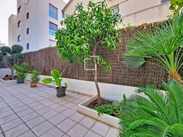 5 slaapkamer Villa te koop in Vilanova i la Geltrú met zwembad garage - € 890.000 (Ref: 10008004)