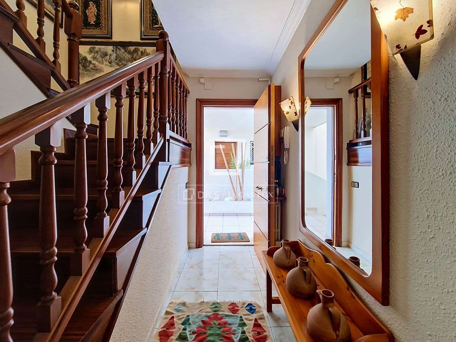 5 slaapkamer Villa te koop in Vilanova i la Geltru met zwembad garage - € 890.000 (Ref: 10008004)