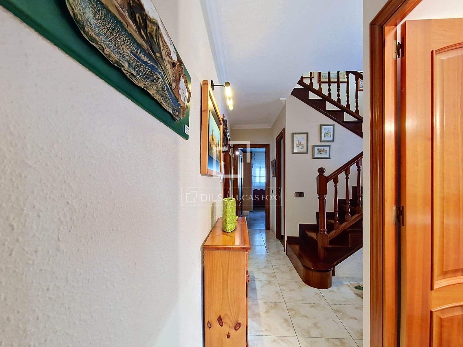 5 slaapkamer Villa te koop in Vilanova i la Geltru met zwembad garage - € 890.000 (Ref: 10008004)