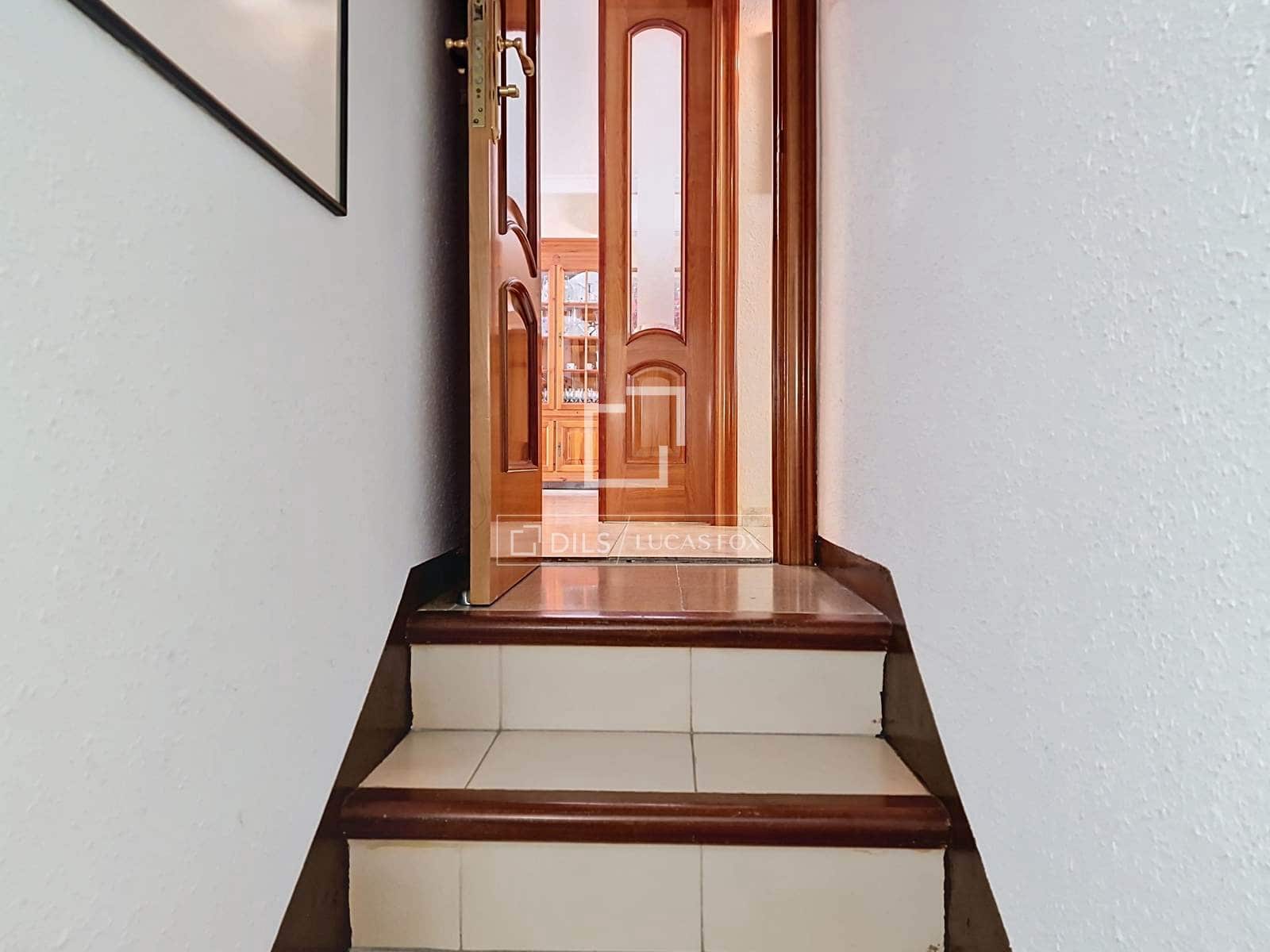 5 slaapkamer Villa te koop in Vilanova i la Geltru met zwembad garage - € 890.000 (Ref: 10008004)