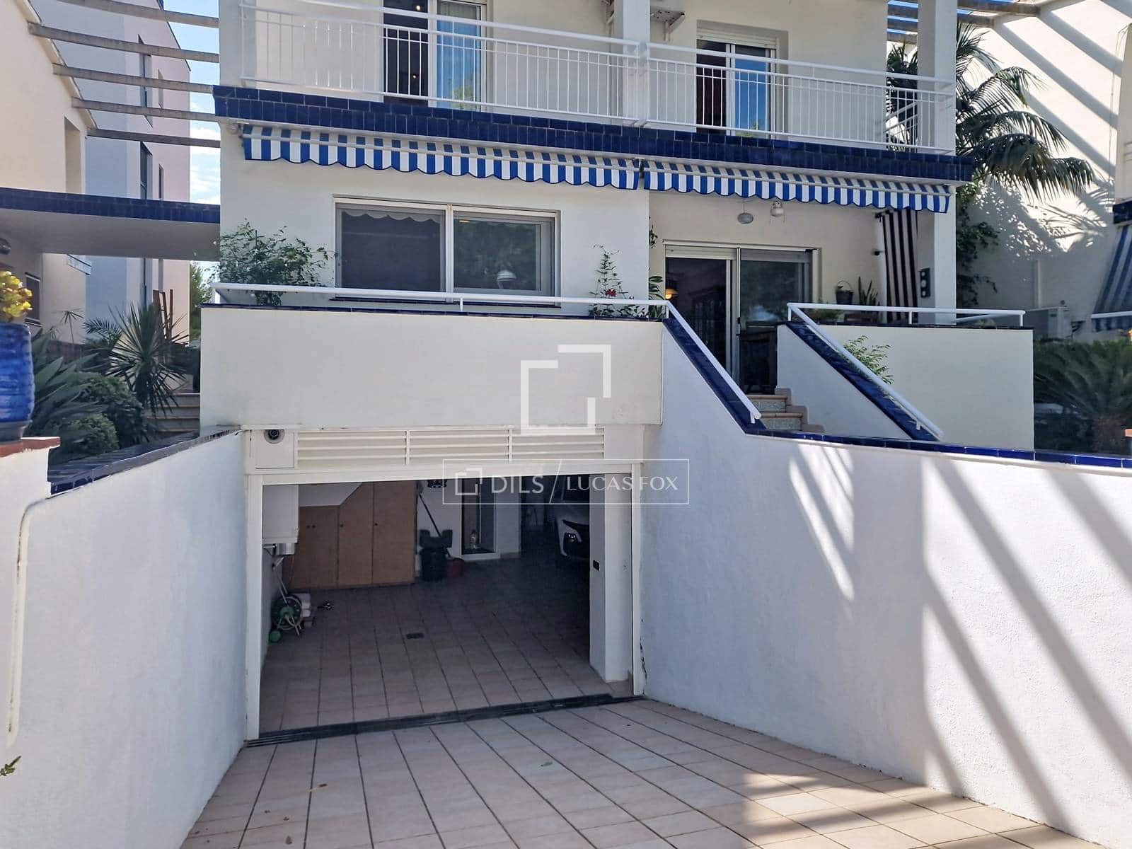 5 slaapkamer Villa te koop in Vilanova i la Geltru met zwembad garage - € 890.000 (Ref: 10008004)