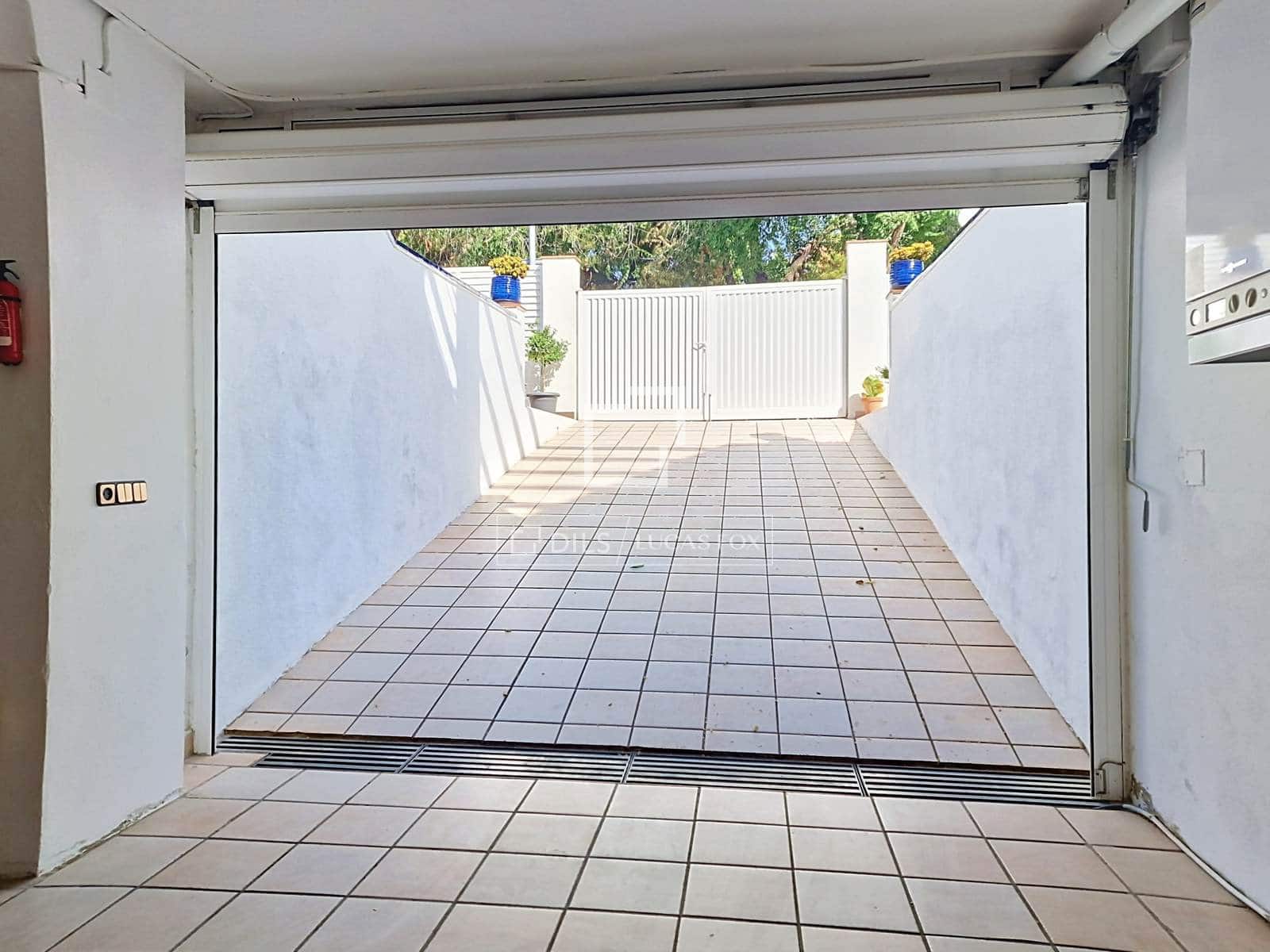 5 slaapkamer Villa te koop in Vilanova i la Geltru met zwembad garage - € 890.000 (Ref: 10008004)