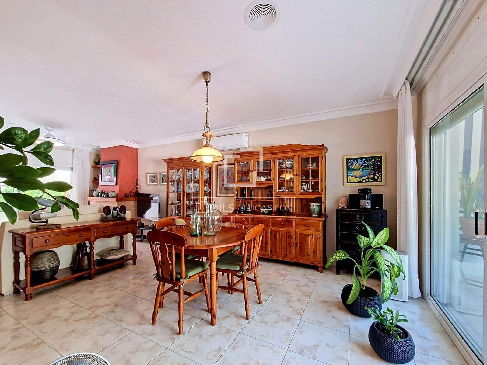 5 slaapkamer Villa te koop in Vilanova i la Geltru met zwembad garage - € 890.000 (Ref: 10008004)