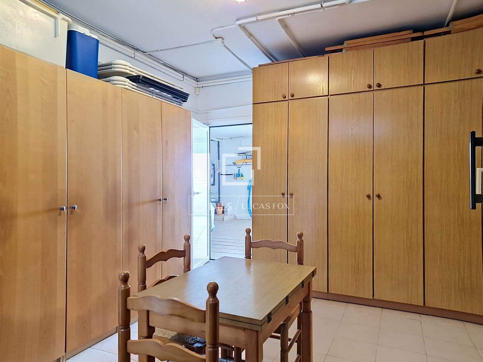 5 slaapkamer Villa te koop in Vilanova i la Geltru met zwembad garage - € 890.000 (Ref: 10008004)