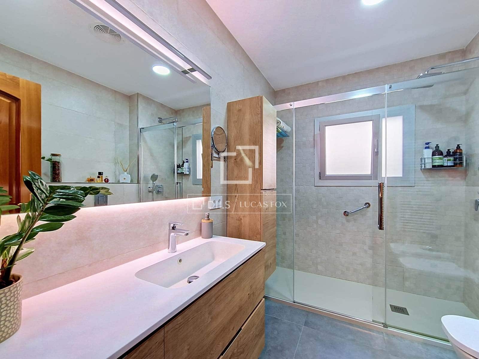 5 slaapkamer Villa te koop in Vilanova i la Geltru met zwembad garage - € 890.000 (Ref: 10008004)