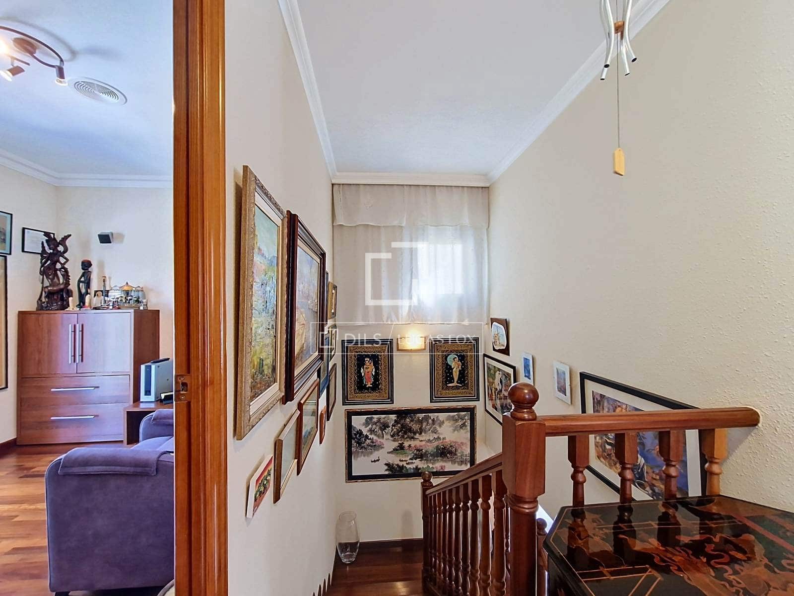 5 slaapkamer Villa te koop in Vilanova i la Geltru met zwembad garage - € 890.000 (Ref: 10008004)