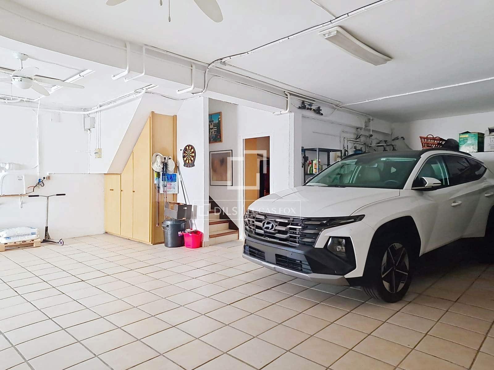 5 slaapkamer Villa te koop in Vilanova i la Geltru met zwembad garage - € 890.000 (Ref: 10008004)