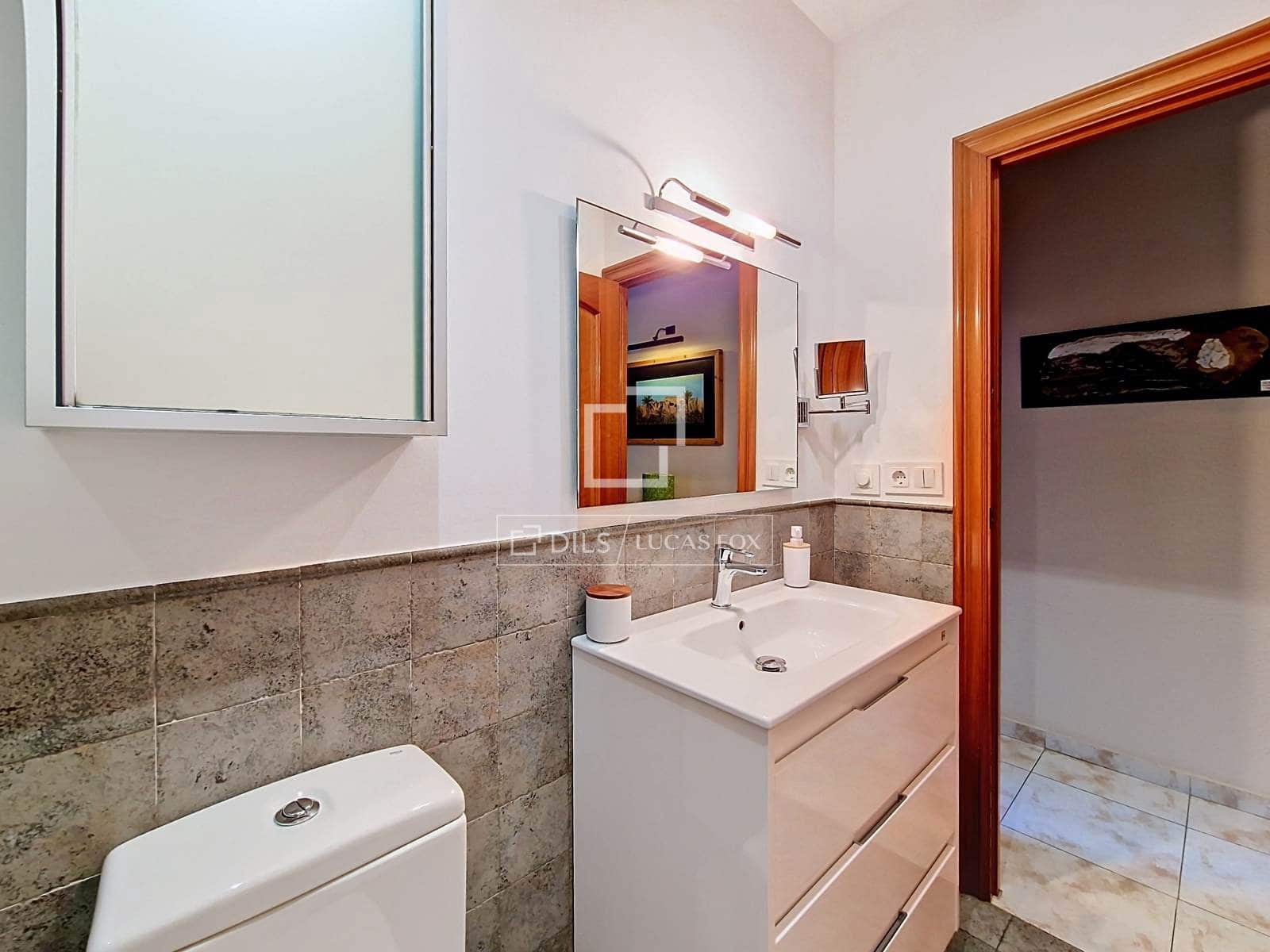 5 slaapkamer Villa te koop in Vilanova i la Geltru met zwembad garage - € 890.000 (Ref: 10008004)