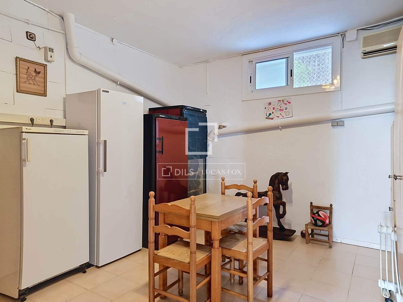 5 slaapkamer Villa te koop in Vilanova i la Geltru met zwembad garage - € 890.000 (Ref: 10008004)