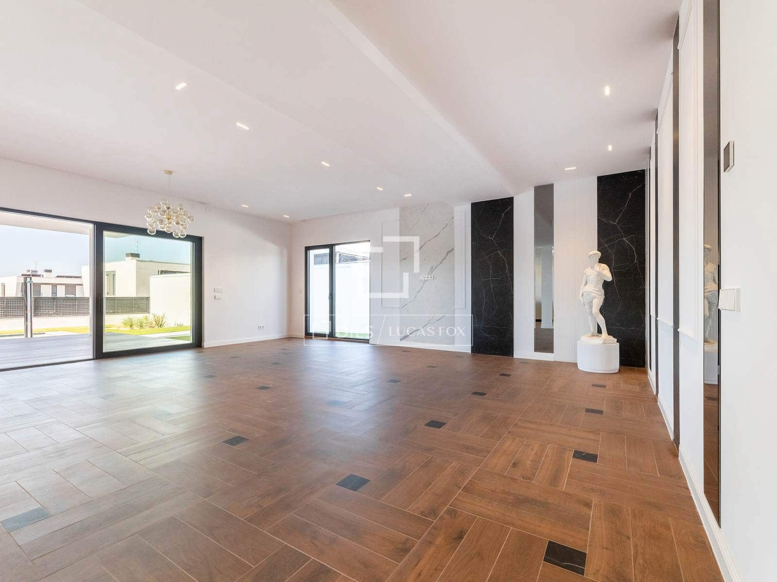 5 quarto Moradia para venda em Villaviciosa de Odon com piscina garagem - 1 500 000 € (Ref: 10008005)