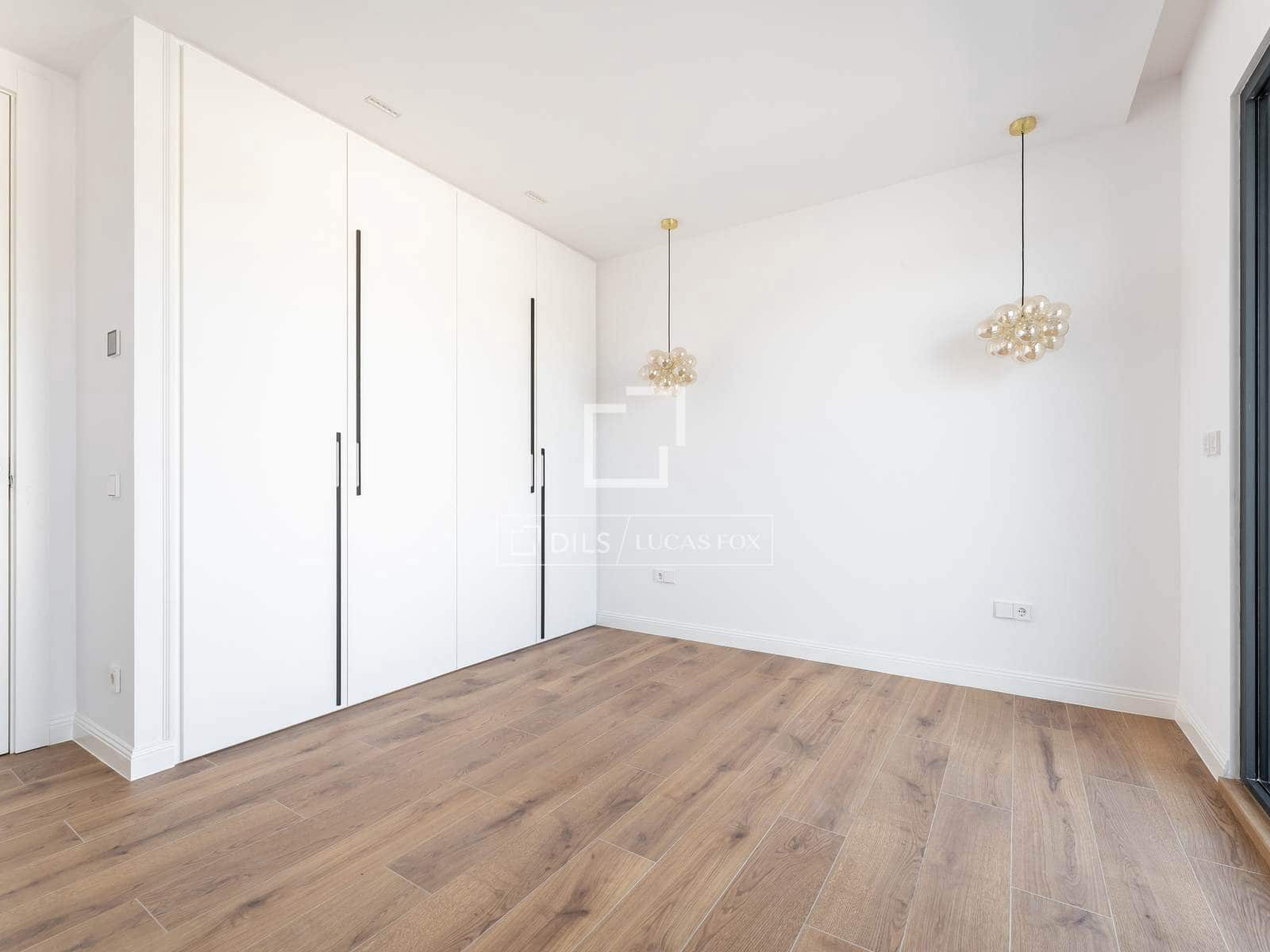 5 quarto Moradia para venda em Villaviciosa de Odon com piscina garagem - 1 500 000 € (Ref: 10008005)