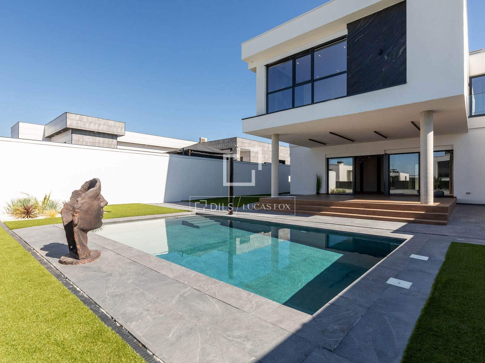 5 quarto Moradia para venda em Villaviciosa de Odon com piscina garagem - 1 500 000 € (Ref: 10008005)