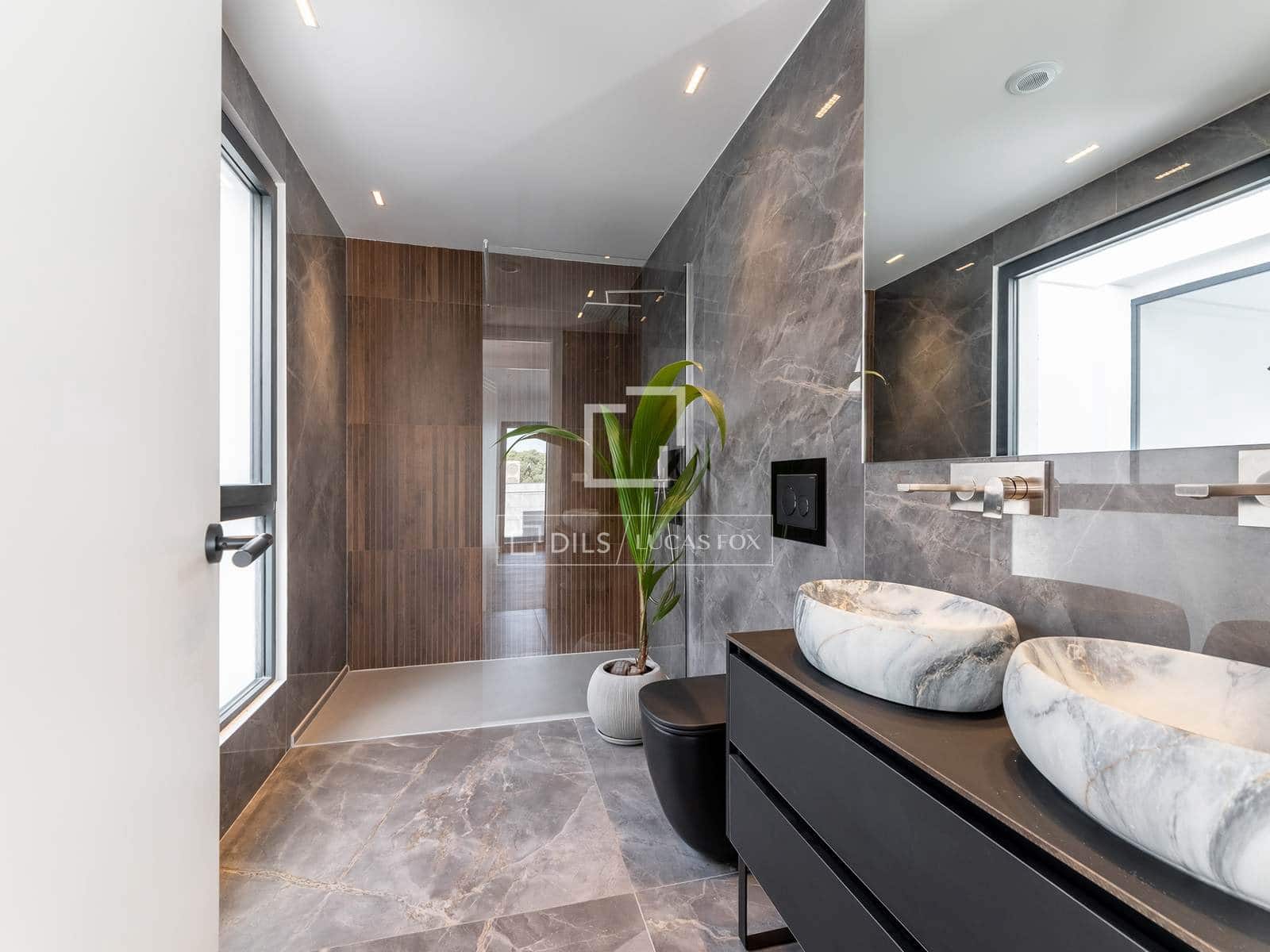 5 quarto Moradia para venda em Villaviciosa de Odon com piscina garagem - 1 500 000 € (Ref: 10008005)