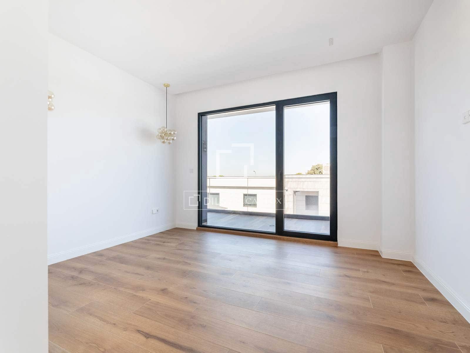5 quarto Moradia para venda em Villaviciosa de Odon com piscina garagem - 1 500 000 € (Ref: 10008005)