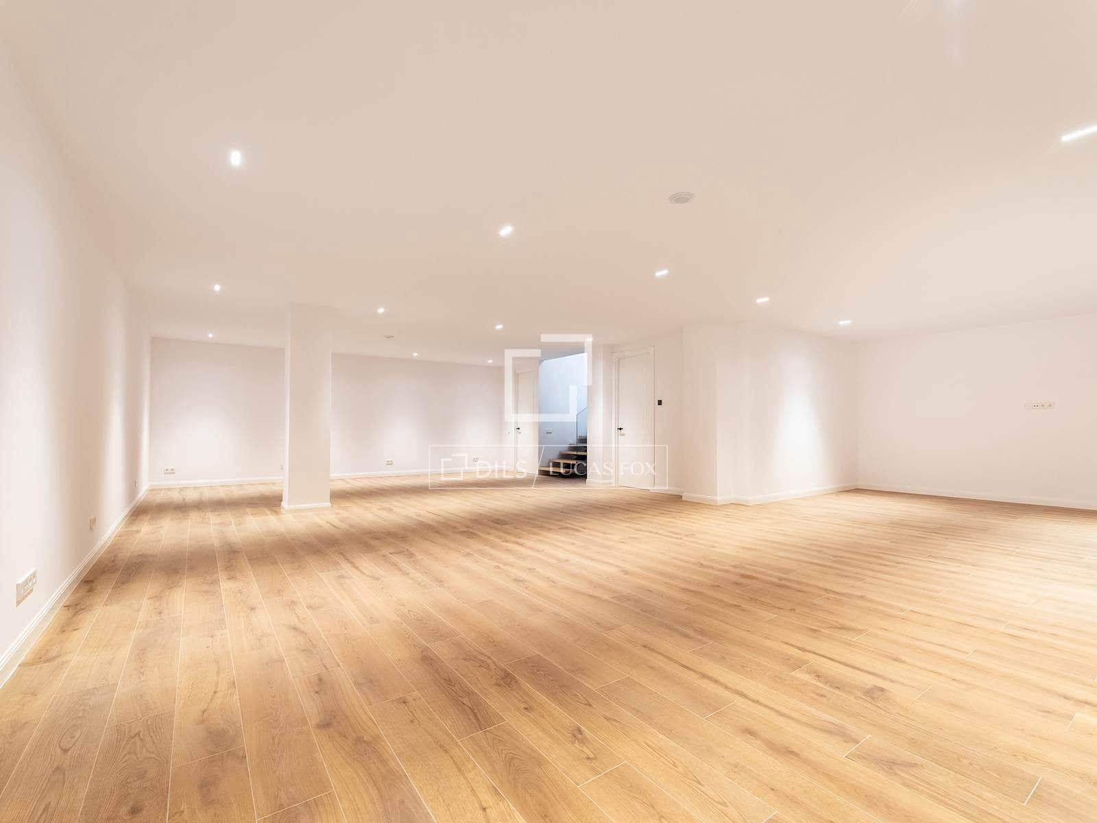 5 quarto Moradia para venda em Villaviciosa de Odon com piscina garagem - 1 500 000 € (Ref: 10008005)
