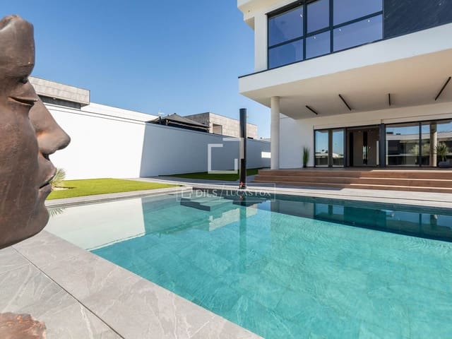 5 quarto Moradia para venda em Villaviciosa de Odón com piscina garagem - 1 500 000 € (Ref: 10008005)