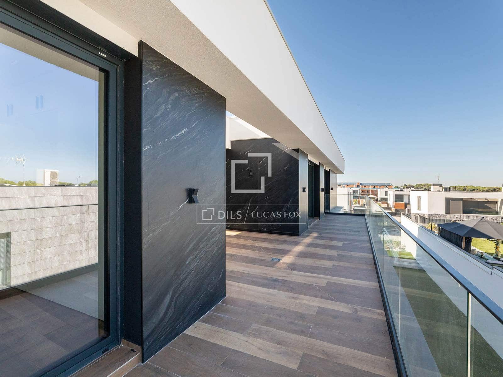 5 quarto Moradia para venda em Villaviciosa de Odon com piscina garagem - 1 500 000 € (Ref: 10008005)