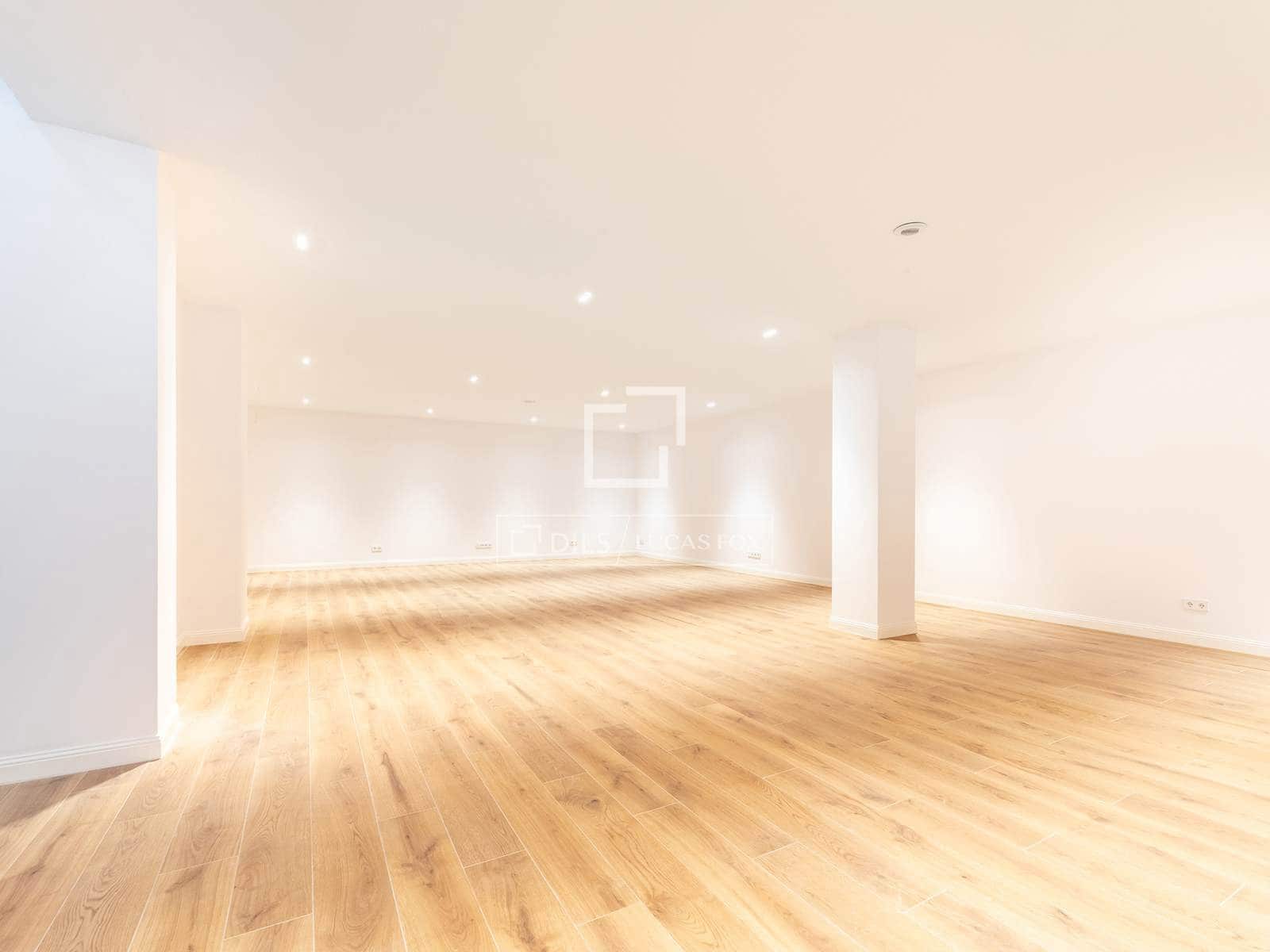 5 quarto Moradia para venda em Villaviciosa de Odon com piscina garagem - 1 500 000 € (Ref: 10008005)