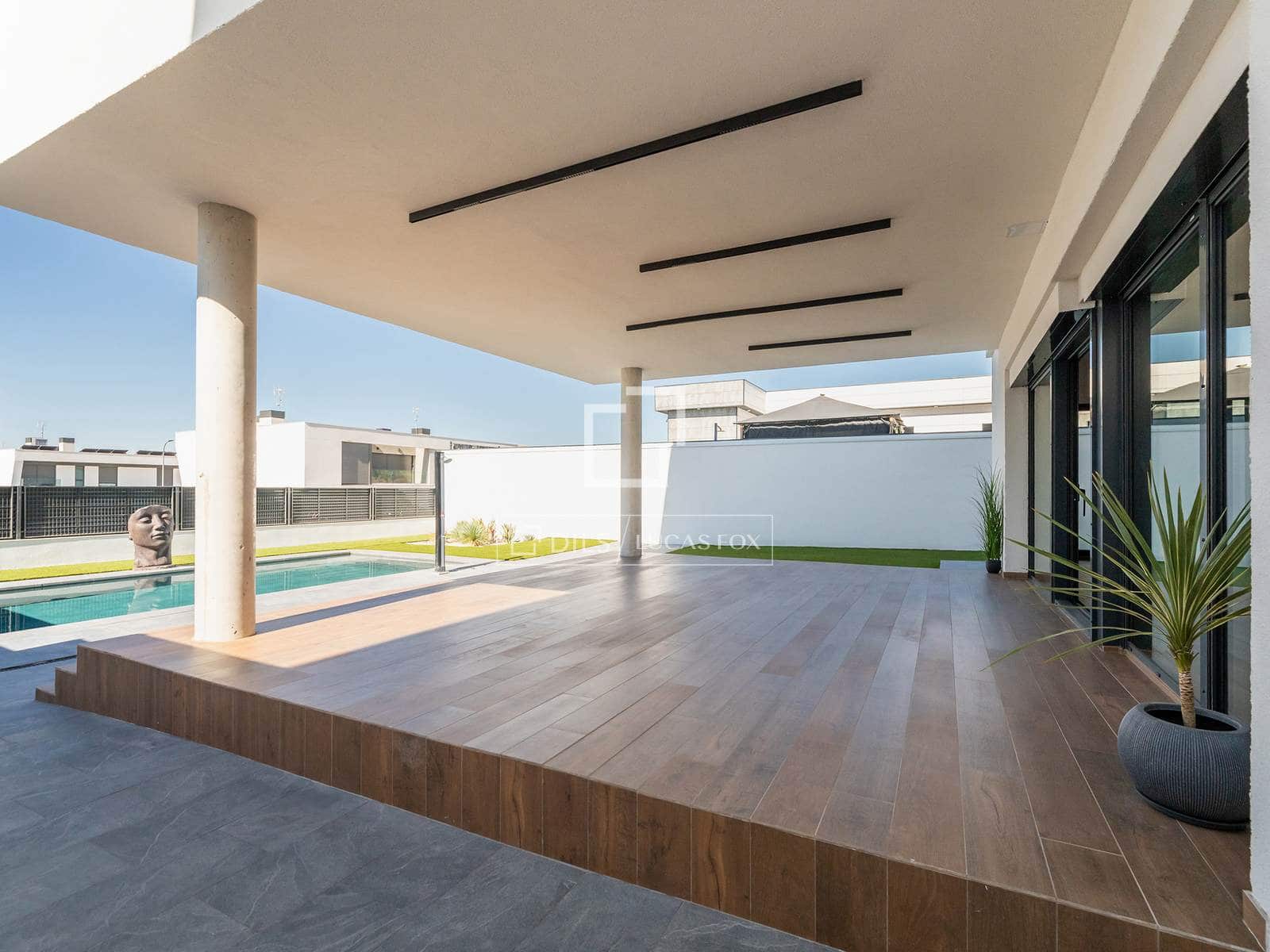 5 quarto Moradia para venda em Villaviciosa de Odon com piscina garagem - 1 500 000 € (Ref: 10008005)