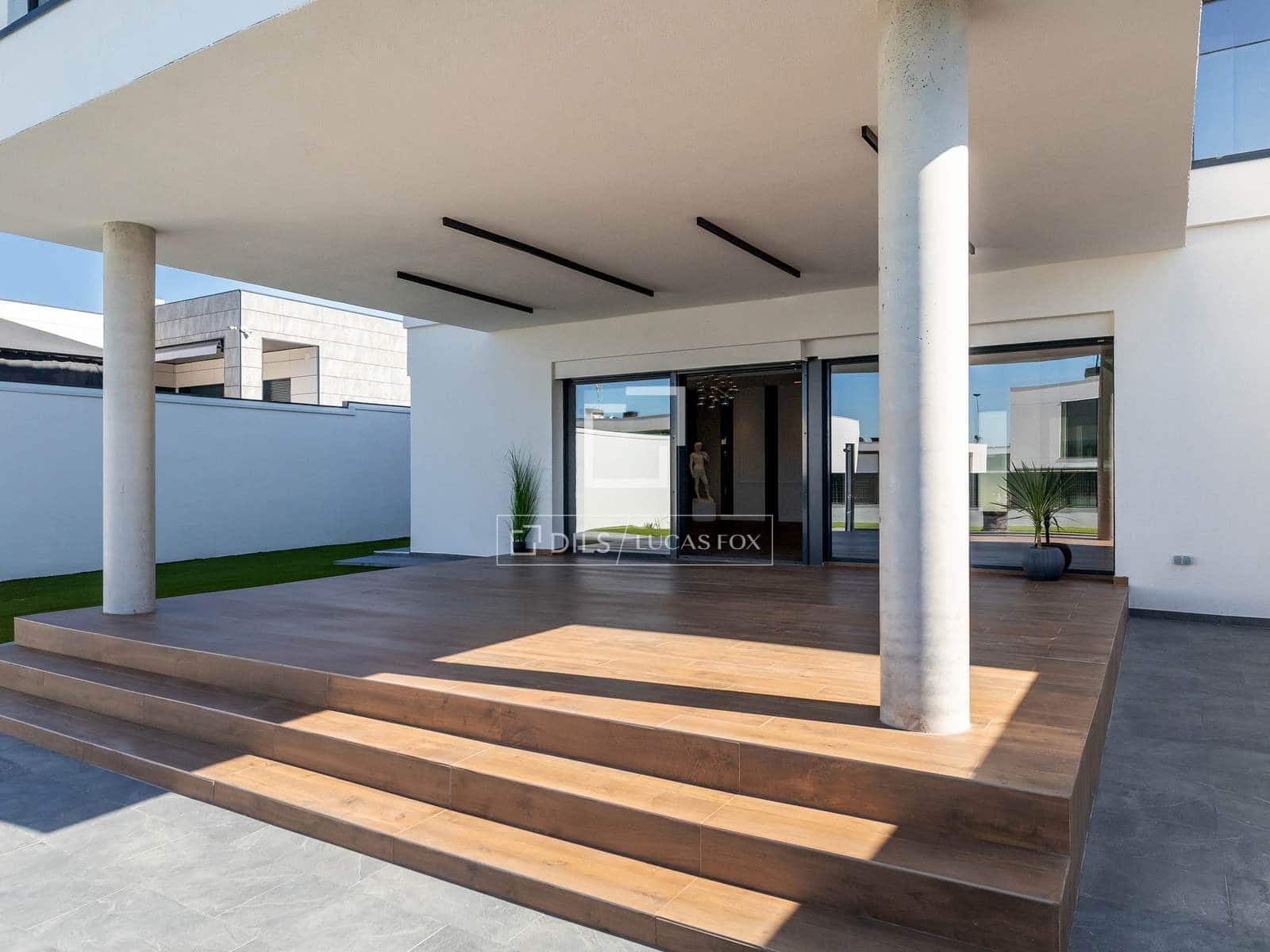 5 quarto Moradia para venda em Villaviciosa de Odon com piscina garagem - 1 500 000 € (Ref: 10008005)