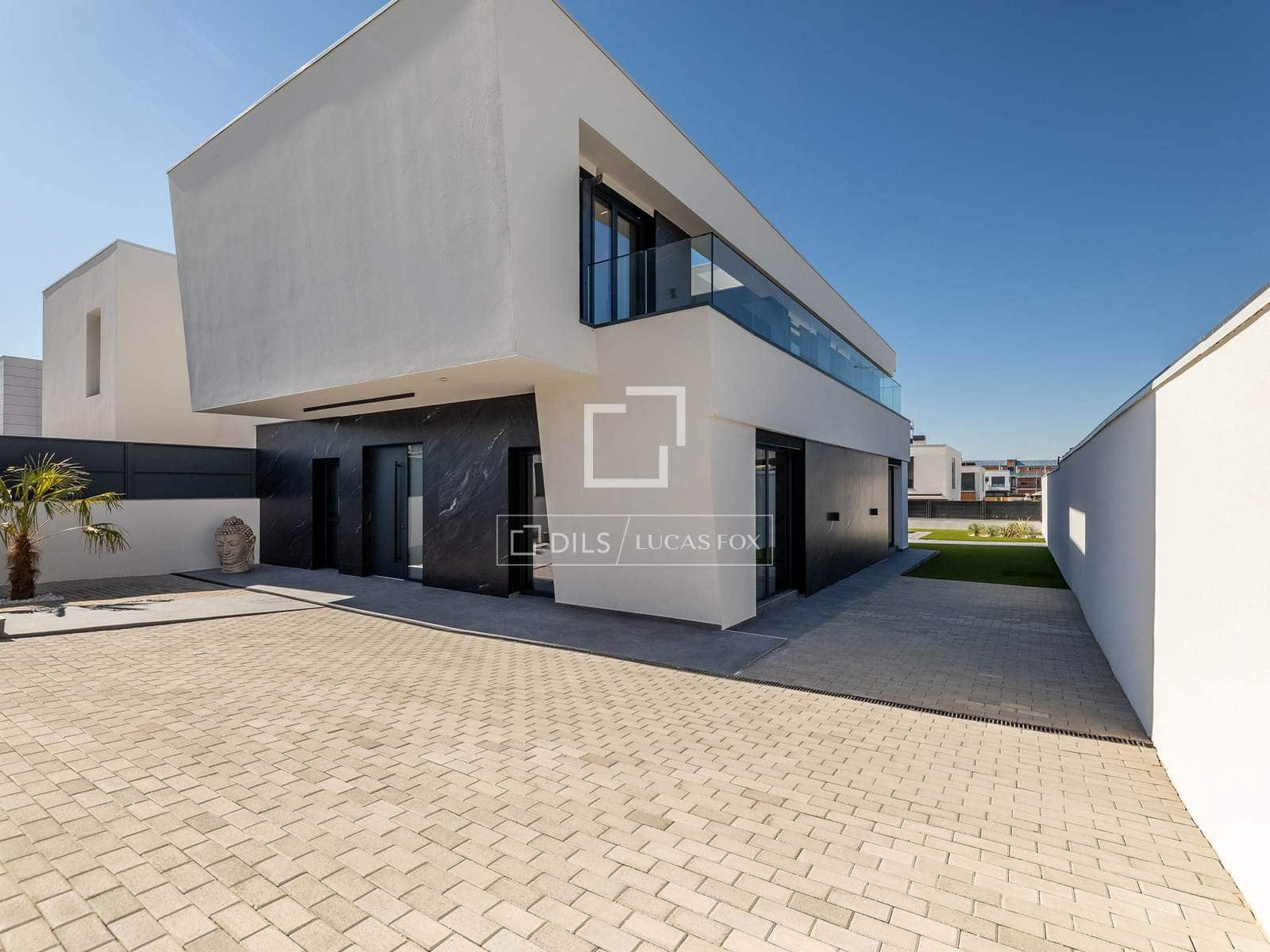 5 quarto Moradia para venda em Villaviciosa de Odon com piscina garagem - 1 500 000 € (Ref: 10008005)