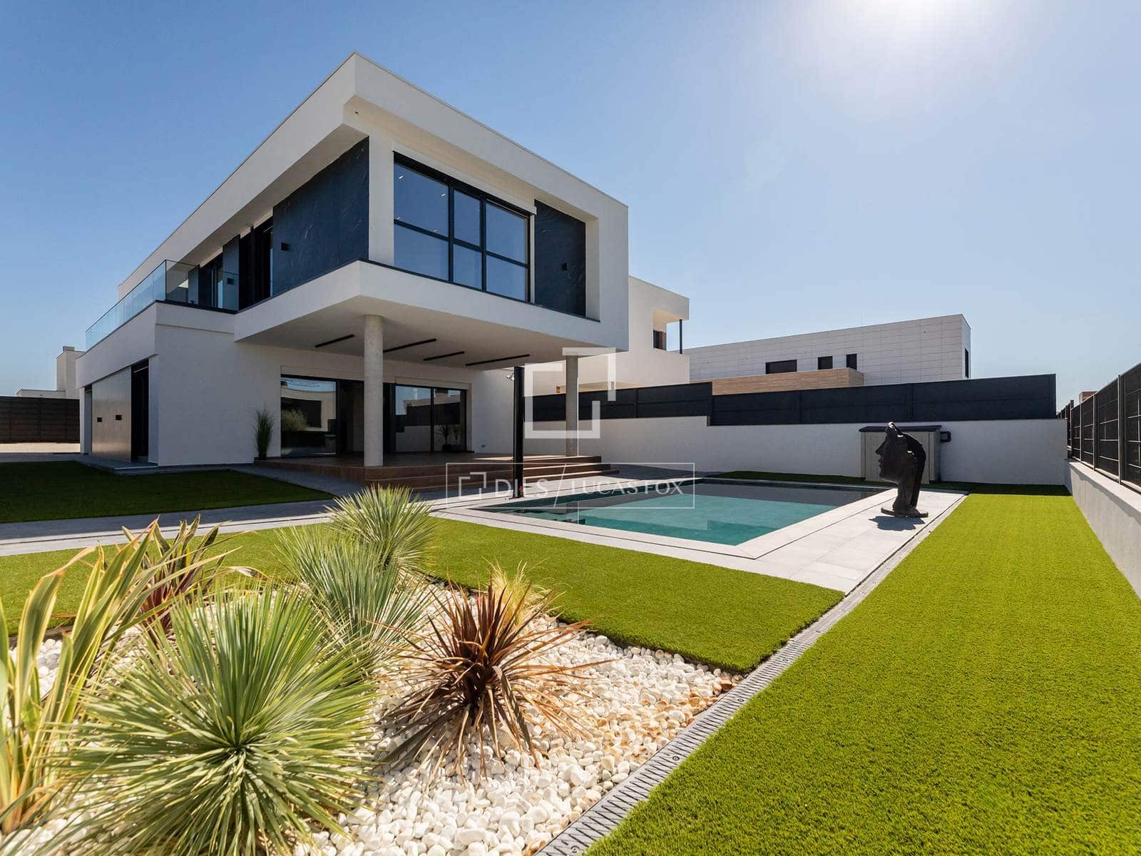 5 quarto Moradia para venda em Villaviciosa de Odon com piscina garagem - 1 500 000 € (Ref: 10008005)