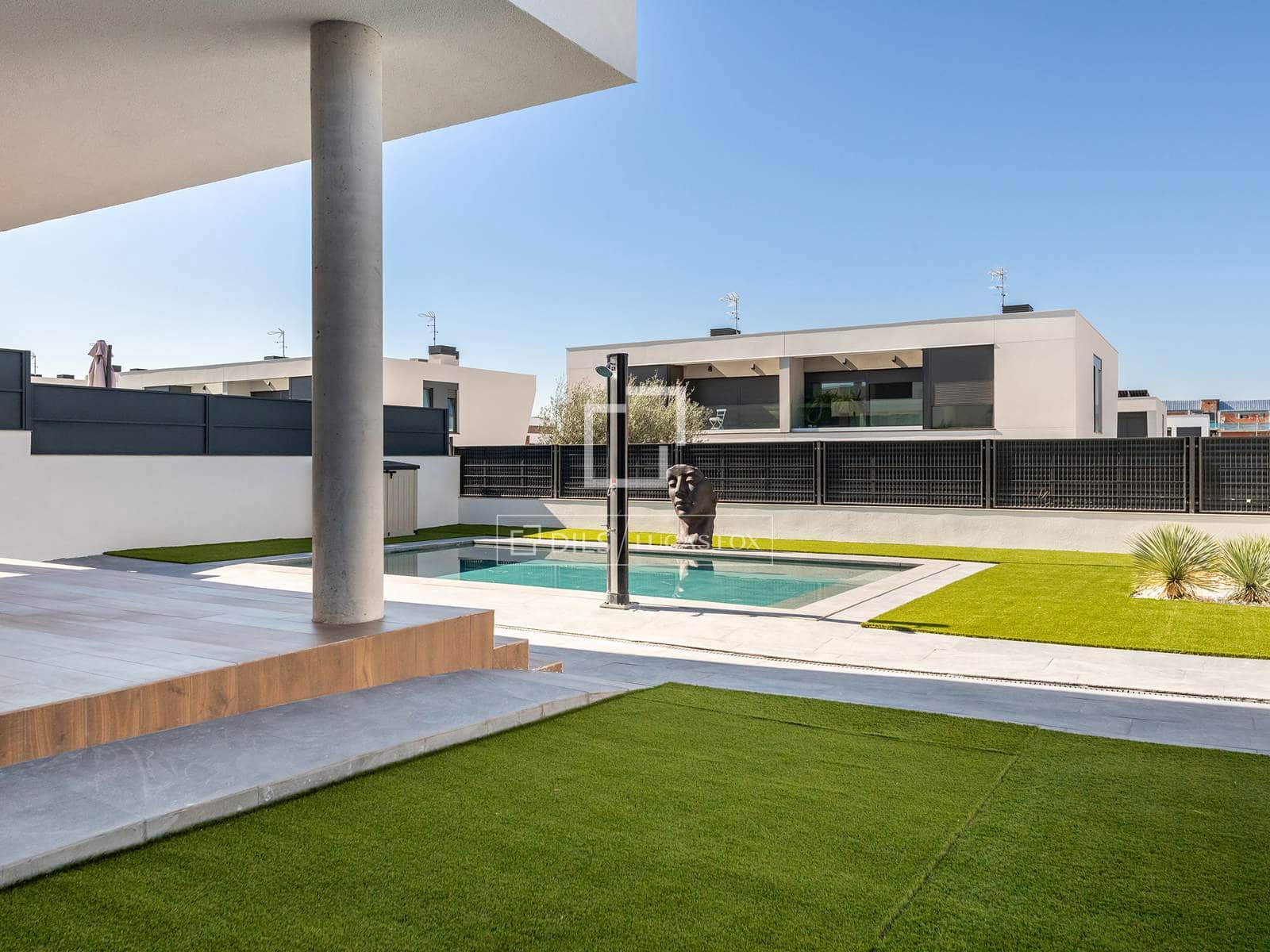 5 quarto Moradia para venda em Villaviciosa de Odon com piscina garagem - 1 500 000 € (Ref: 10008005)