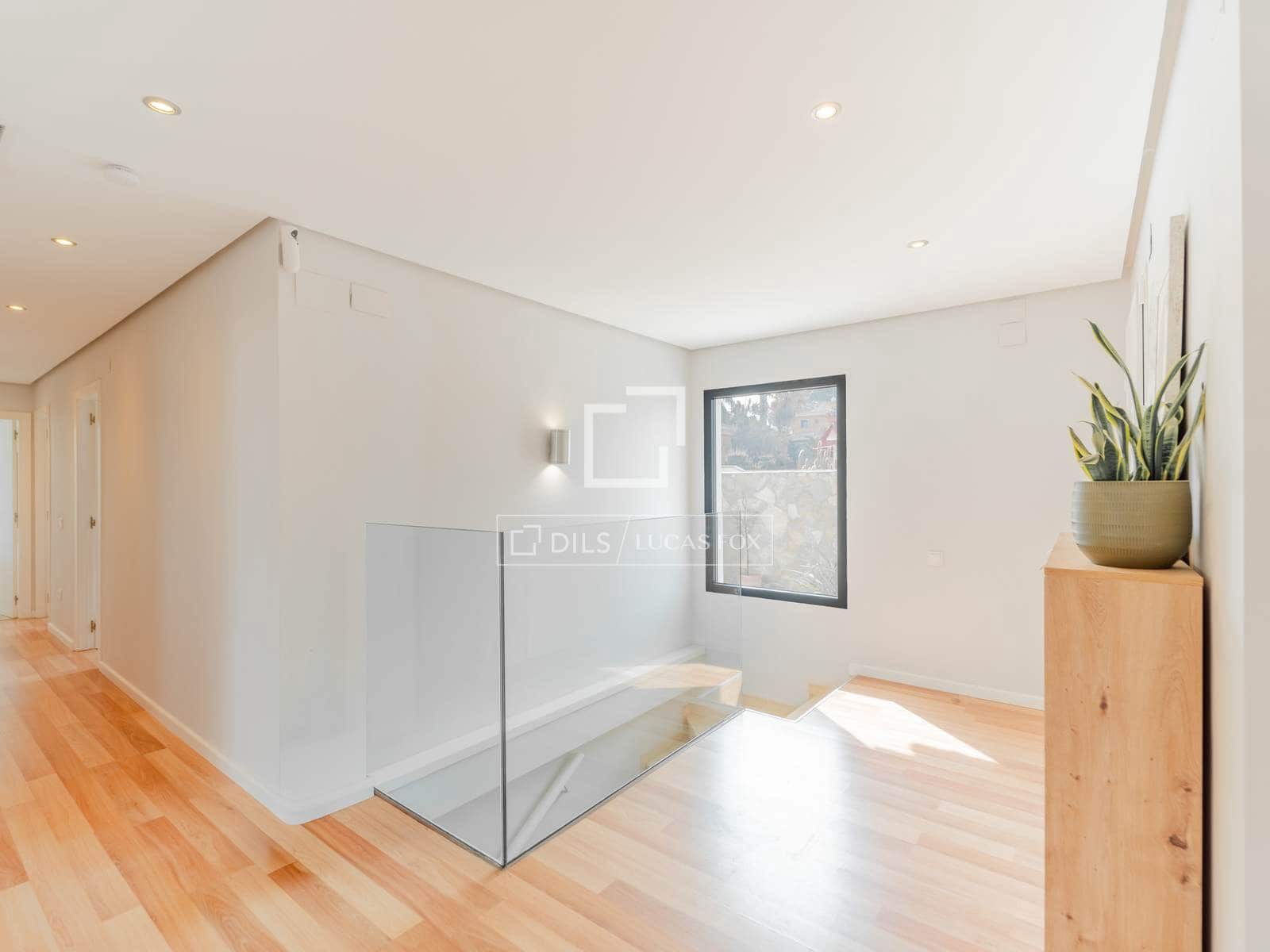 5 slaapkamer Villa te koop in L'Eliana met zwembad garage - € 830.000 (Ref: 10008006)