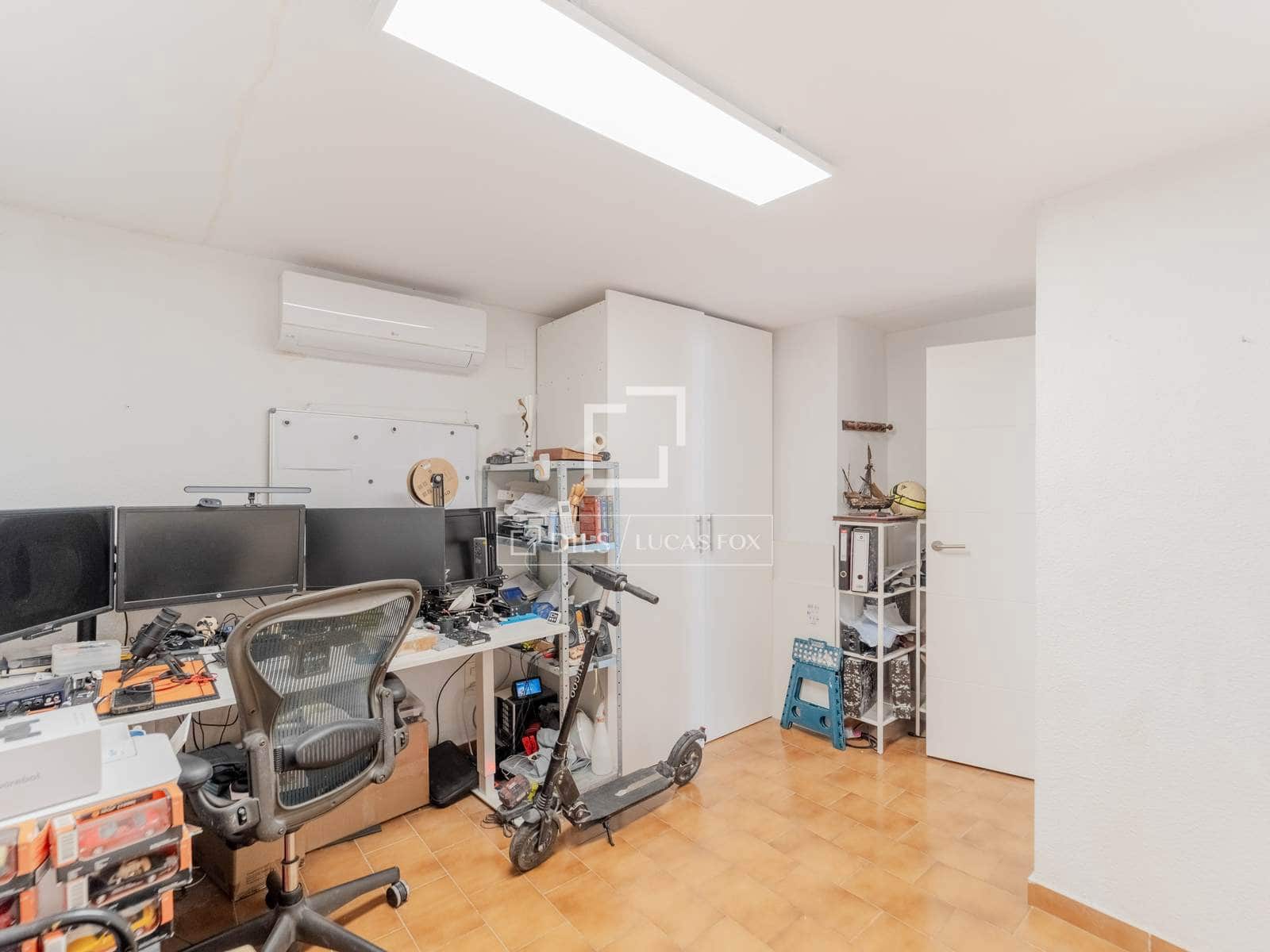 5 slaapkamer Villa te koop in L'Eliana met zwembad garage - € 830.000 (Ref: 10008006)