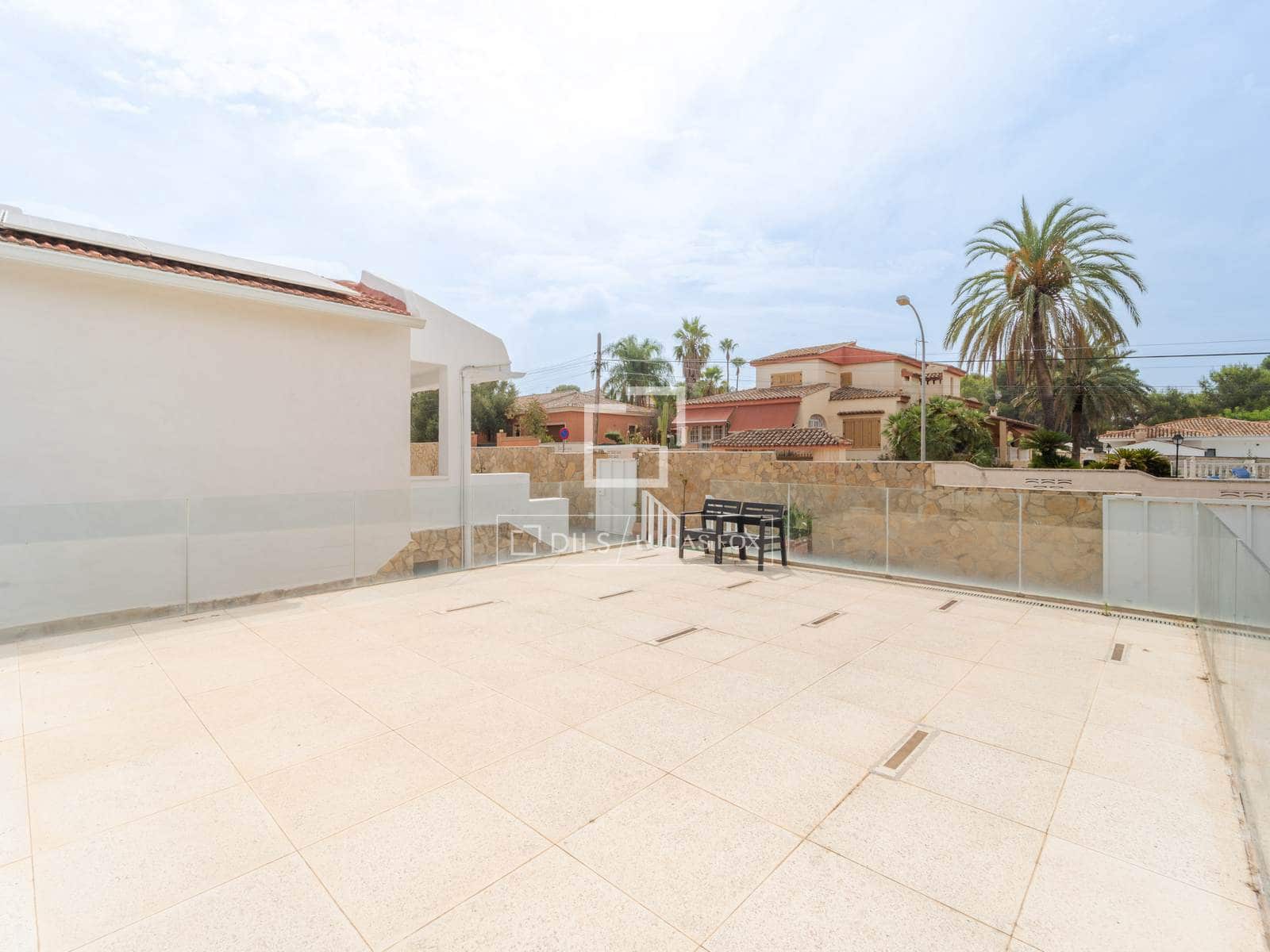 5 slaapkamer Villa te koop in L'Eliana met zwembad garage - € 830.000 (Ref: 10008006)