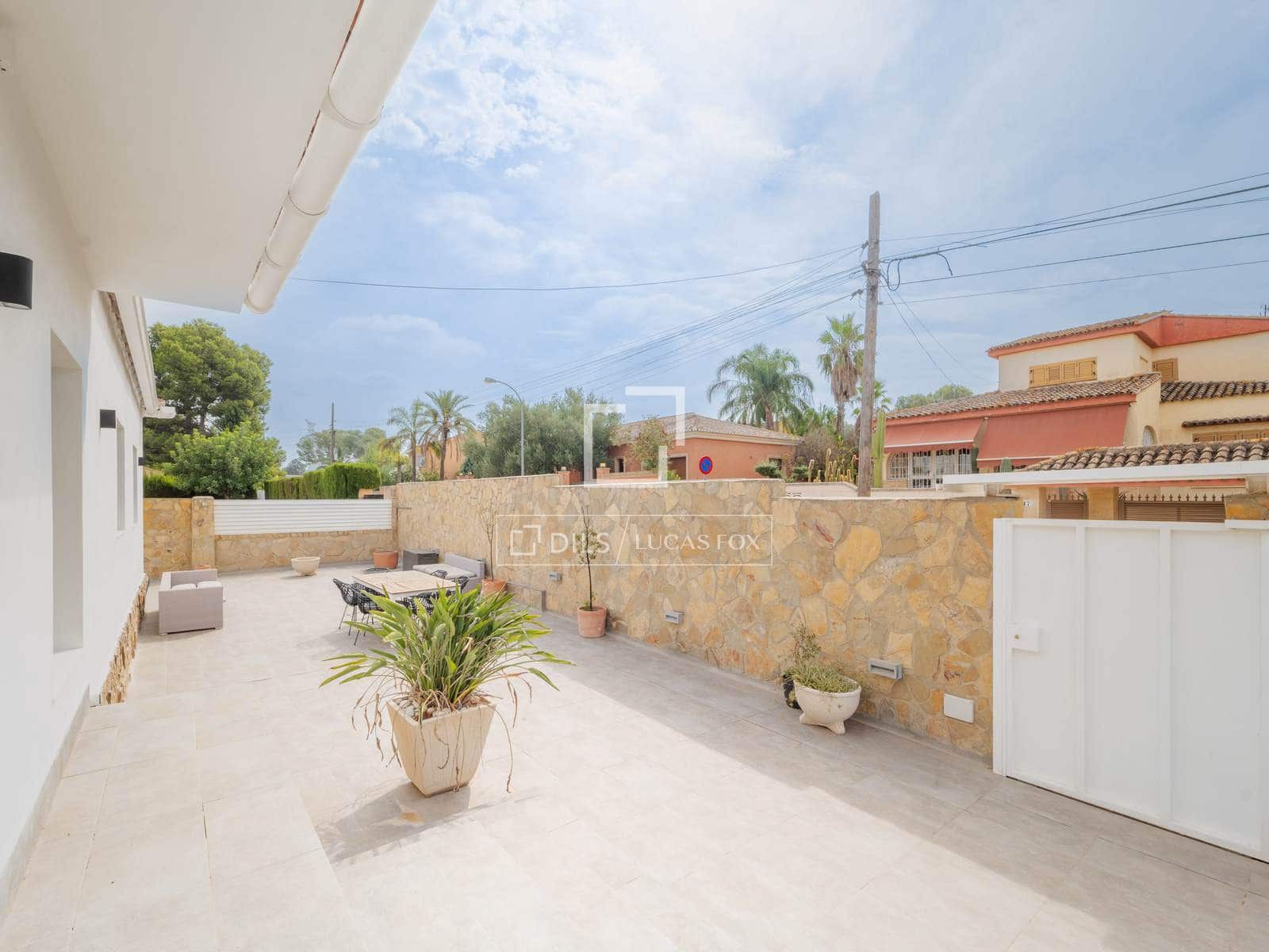 5 slaapkamer Villa te koop in L'Eliana met zwembad garage - € 830.000 (Ref: 10008006)