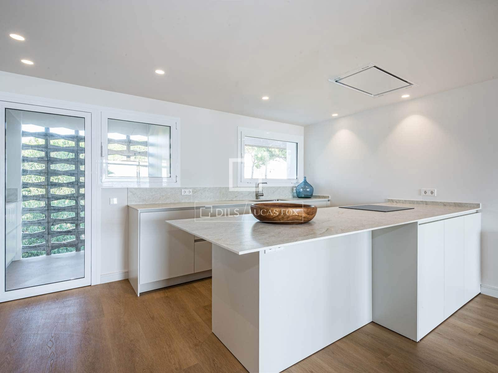3 camera da letto Appartamento in vendita in Gava con piscina garage - 1.250.000 € (Rif: 10008070)