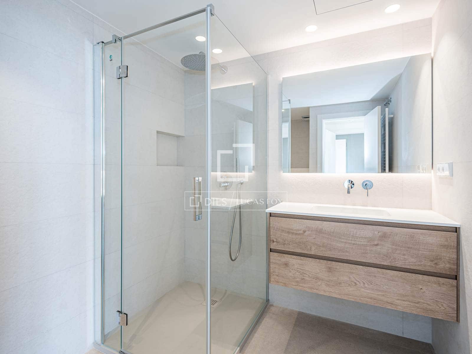 3 camera da letto Appartamento in vendita in Gava con piscina garage - 1.250.000 € (Rif: 10008070)