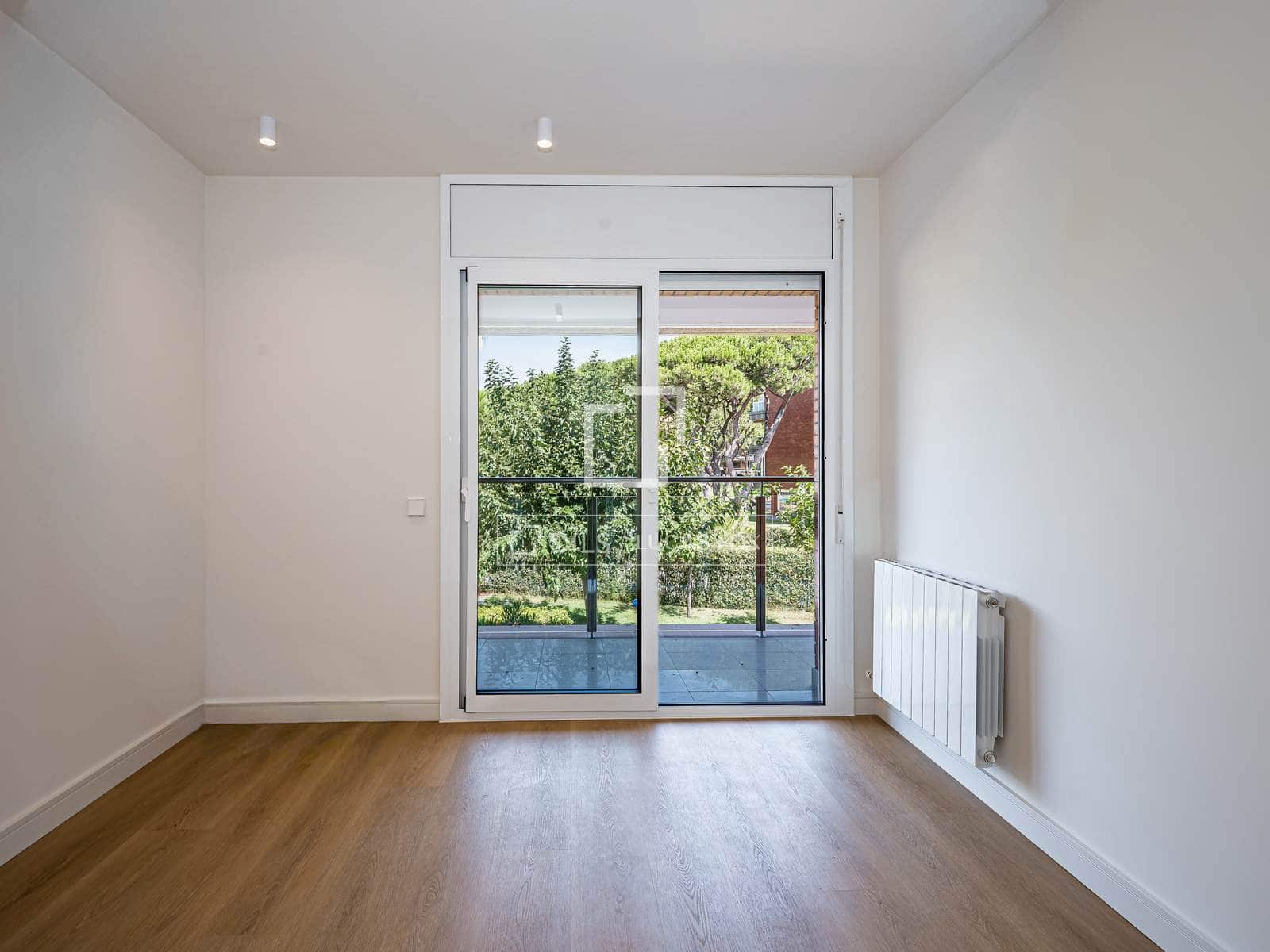 3 camera da letto Appartamento in vendita in Gava con piscina garage - 1.250.000 € (Rif: 10008070)