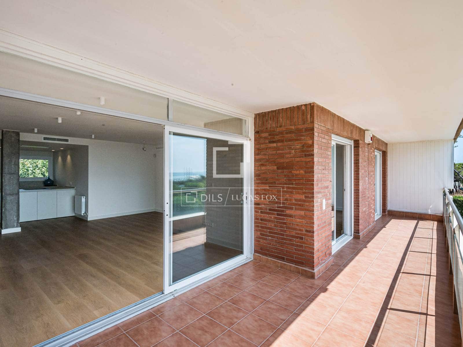 3 camera da letto Appartamento in vendita in Gava con piscina garage - 1.250.000 € (Rif: 10008070)
