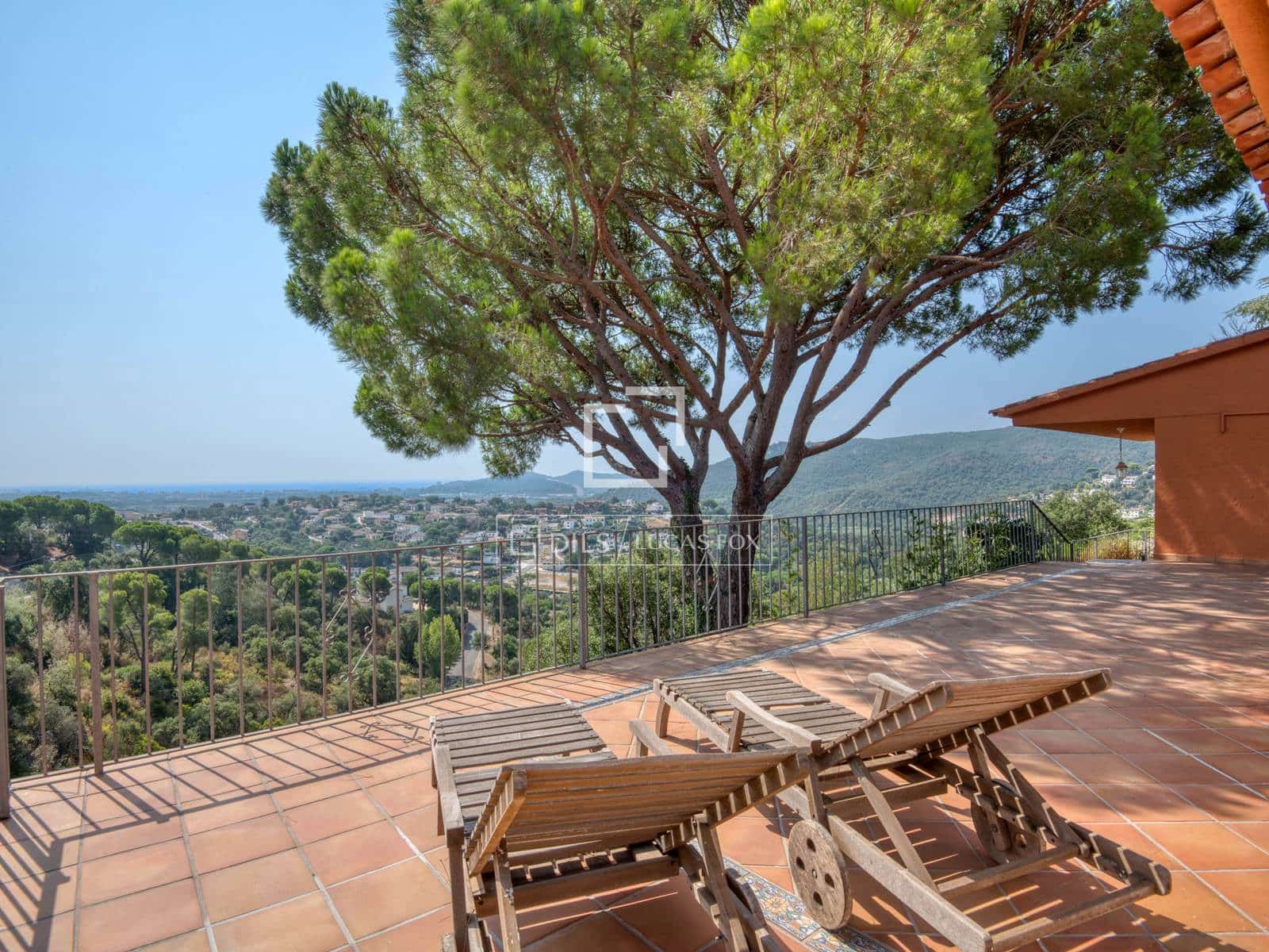 5 bedroom Villa for sale in Calonge i Sant Antoni with pool garage - € 690,000 (Ref: 10008071)