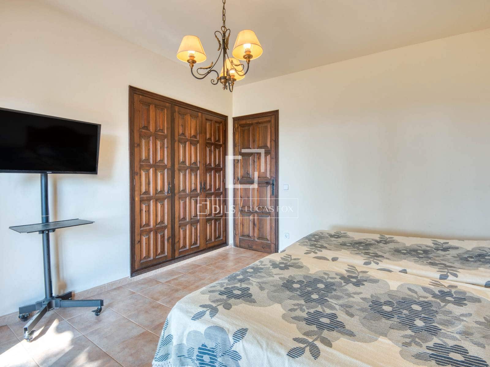5 bedroom Villa for sale in Calonge i Sant Antoni with pool garage - € 690,000 (Ref: 10008071)