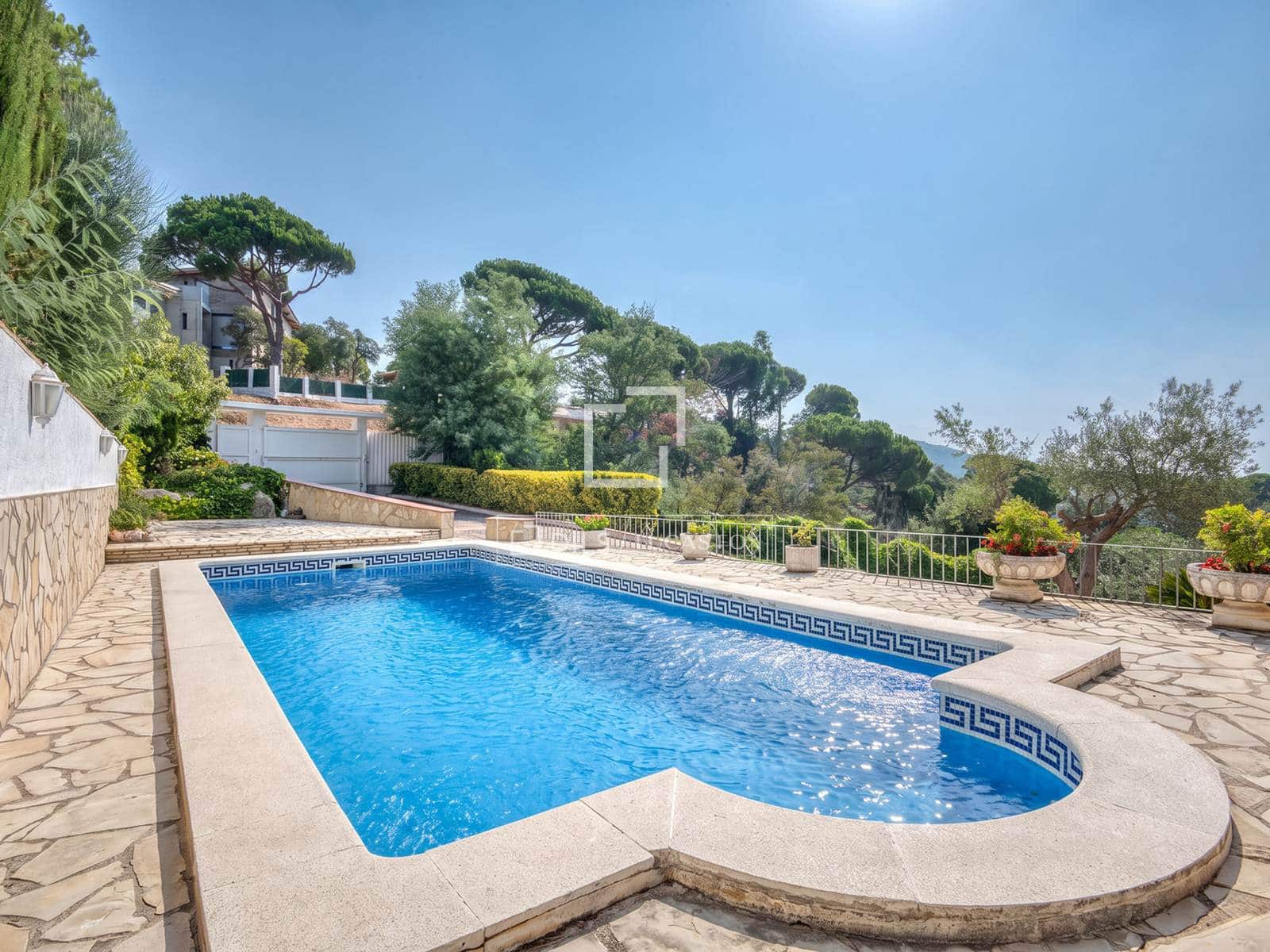 5 bedroom Villa for sale in Calonge i Sant Antoni with pool garage - € 690,000 (Ref: 10008071)