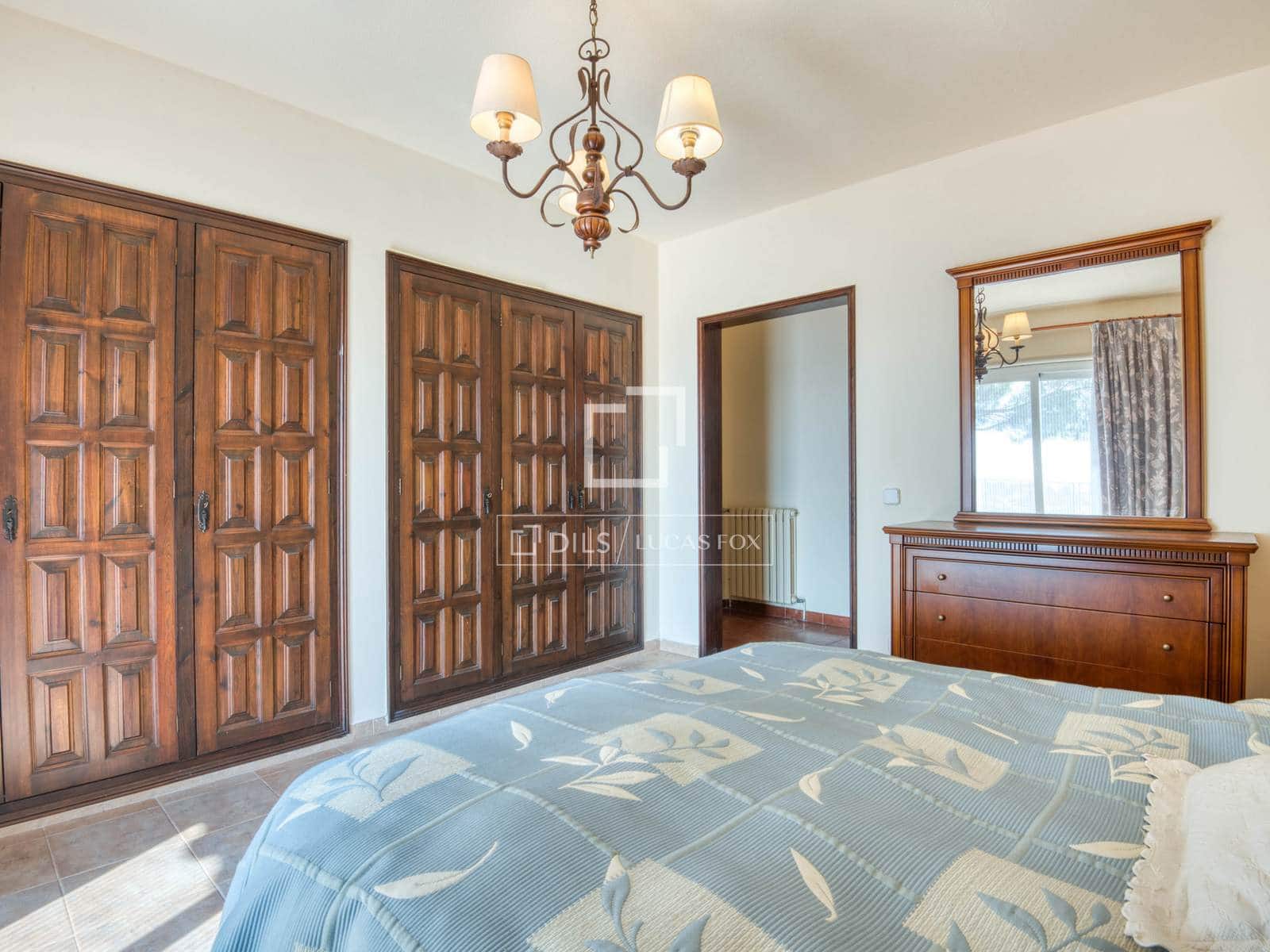 5 bedroom Villa for sale in Calonge i Sant Antoni with pool garage - € 690,000 (Ref: 10008071)