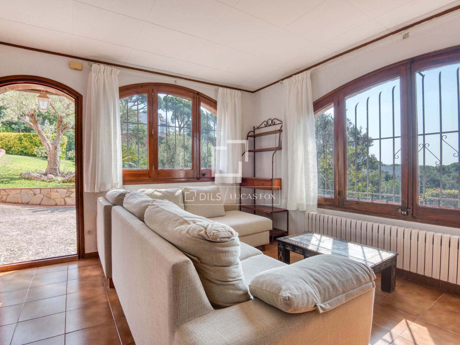 5 bedroom Villa for sale in Calonge i Sant Antoni with pool garage - € 690,000 (Ref: 10008071)