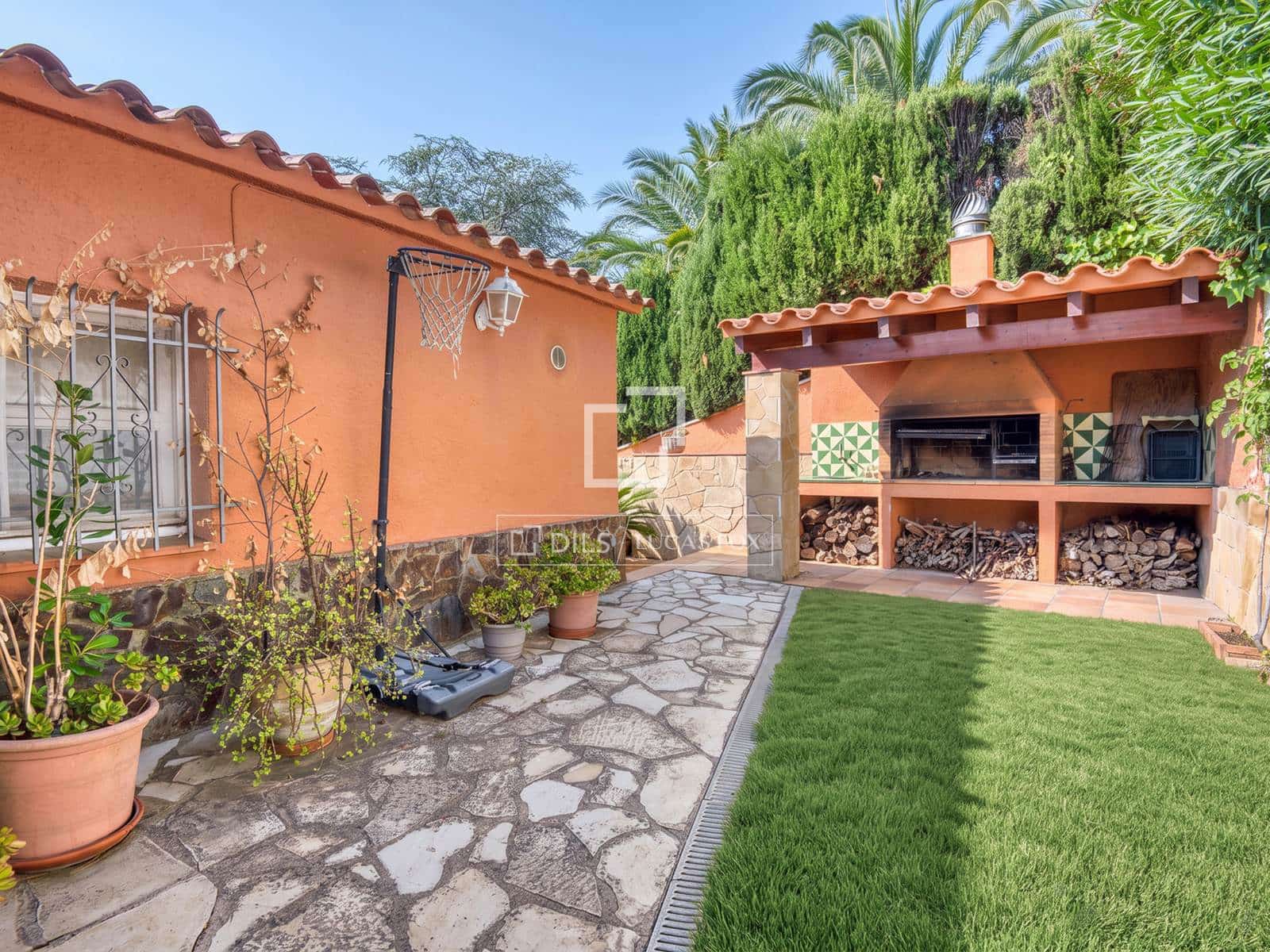 5 bedroom Villa for sale in Calonge i Sant Antoni with pool garage - € 690,000 (Ref: 10008071)