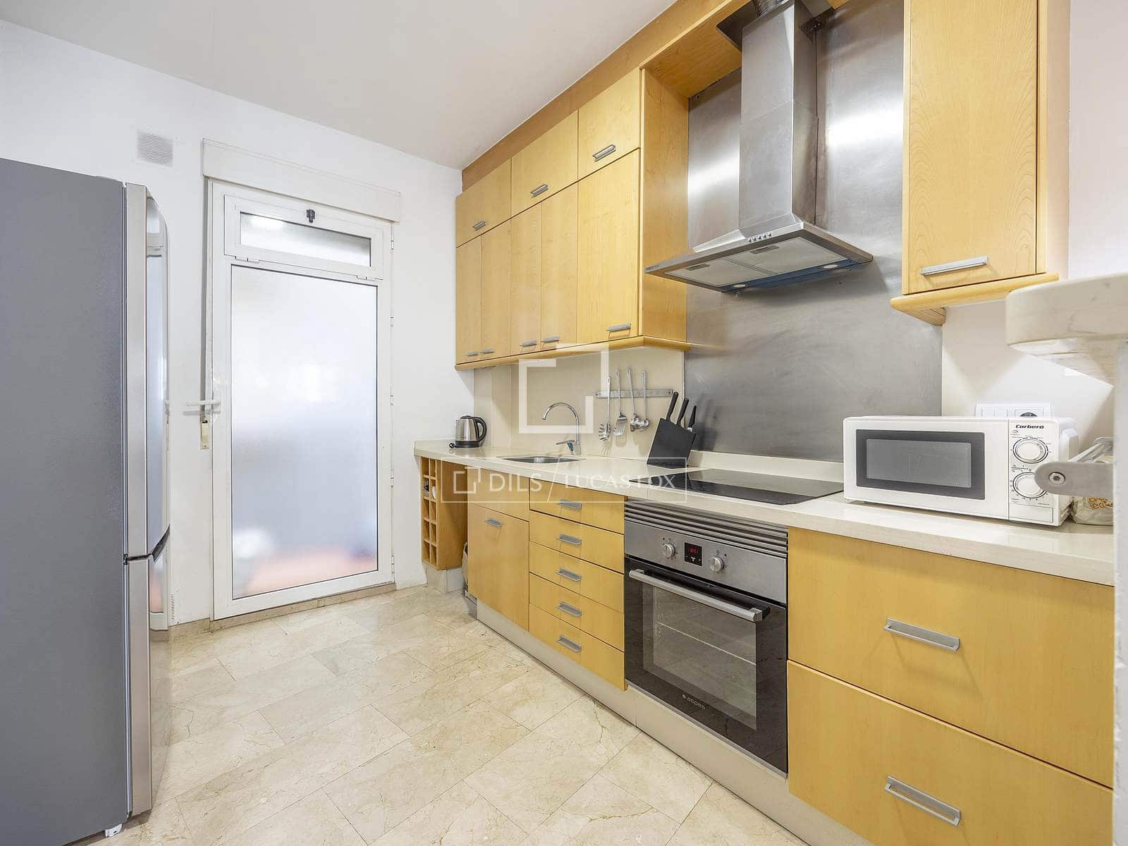 1 slaapkamer Appartement te koop in Valencia stad - € 415.000 (Ref: 10008073)