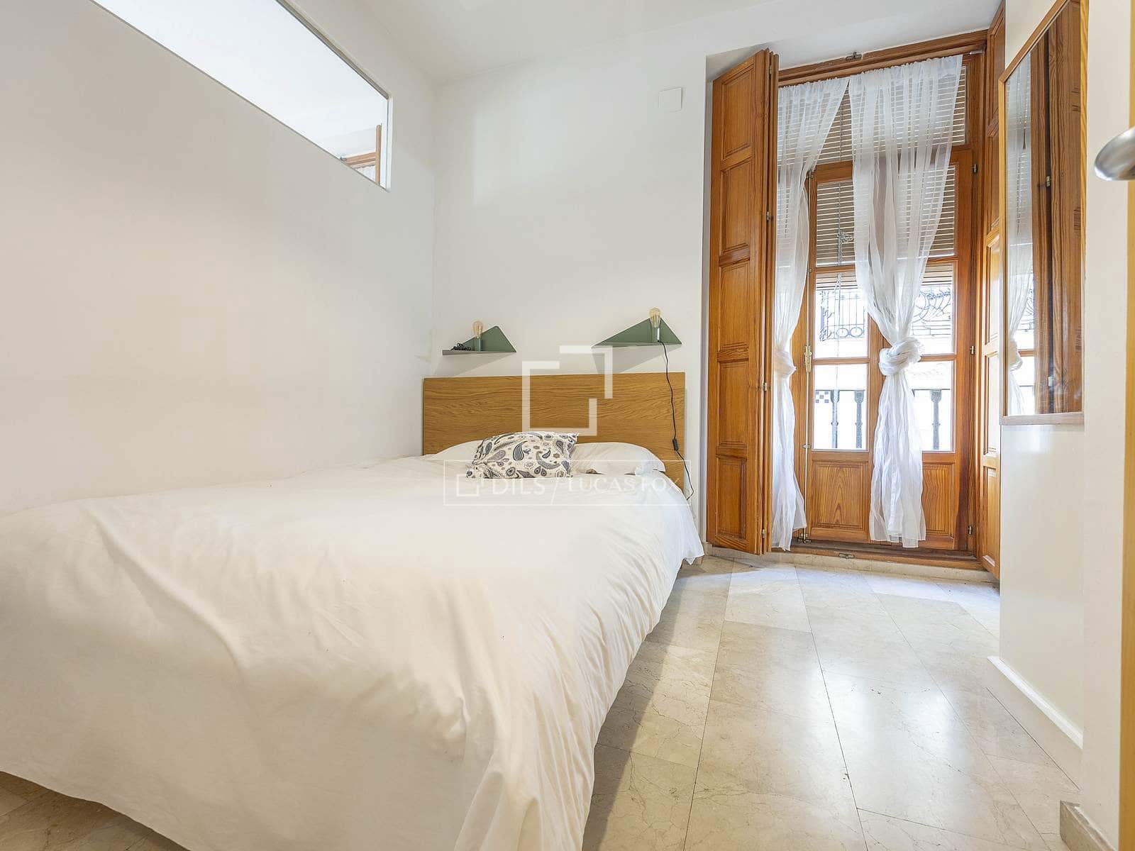 1 slaapkamer Appartement te koop in Valencia stad - € 415.000 (Ref: 10008073)