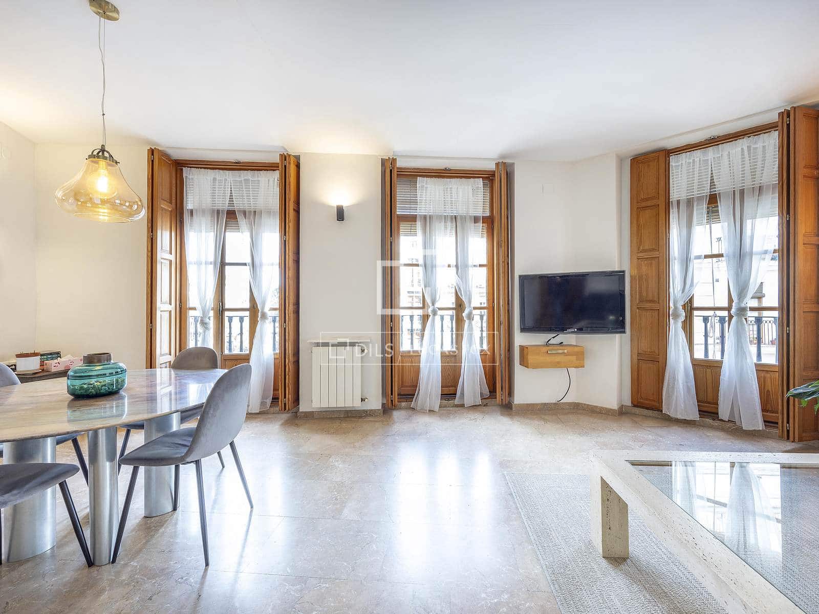 1 bedroom Commercial for sale in Valencia city - € 675,000 (Ref: 10008074)