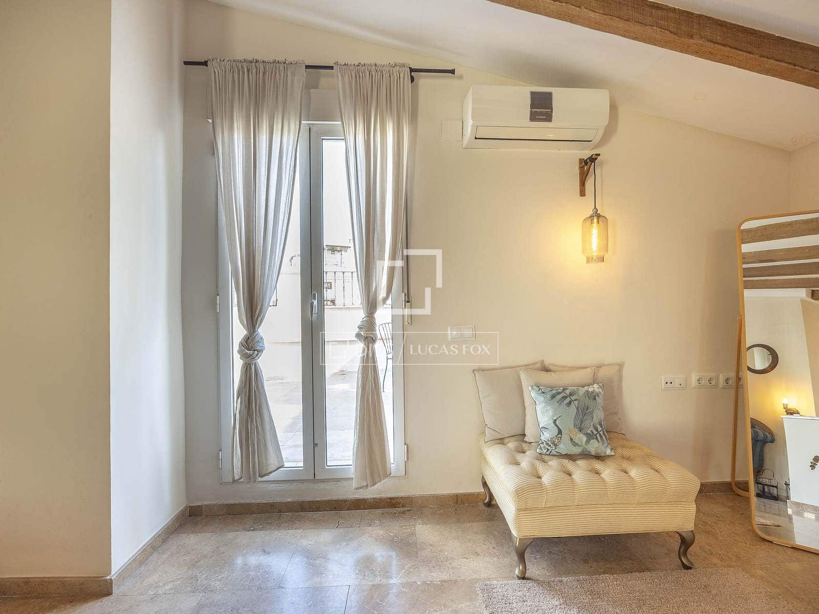 1 bedroom Commercial for sale in Valencia city - € 675,000 (Ref: 10008074)