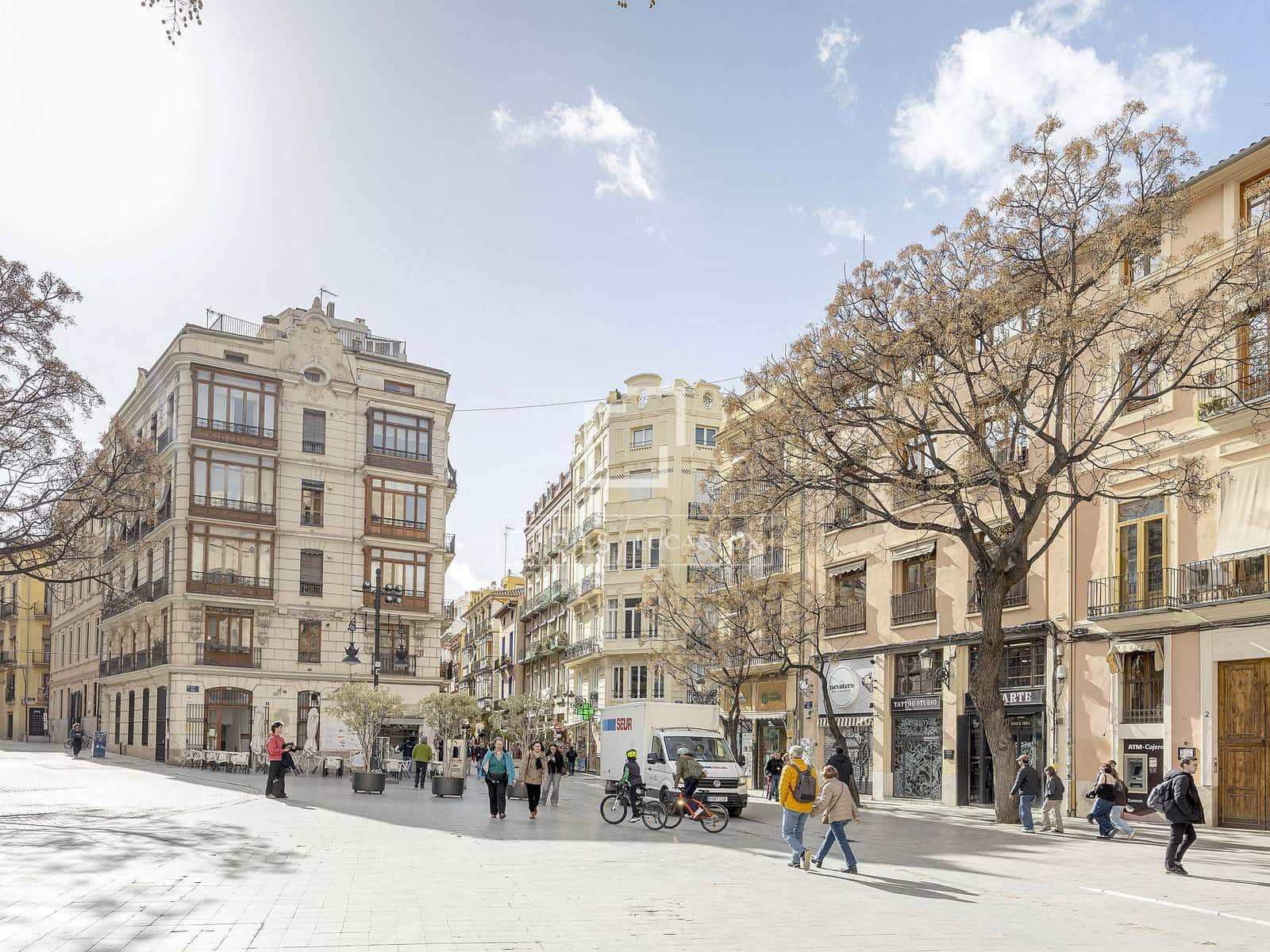 1 bedroom Commercial for sale in Valencia city - € 675,000 (Ref: 10008074)