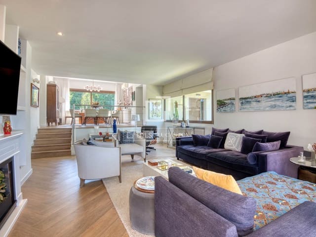 5 soverom Villa til salgs i Santa Cristina d'Aro med svømmebasseng garasje - € 1 300 000 (Ref: 10009354)