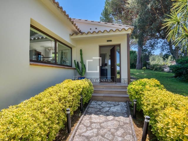 5 soverom Villa til salgs i Santa Cristina d'Aro med svømmebasseng garasje - € 1 300 000 (Ref: 10009354)